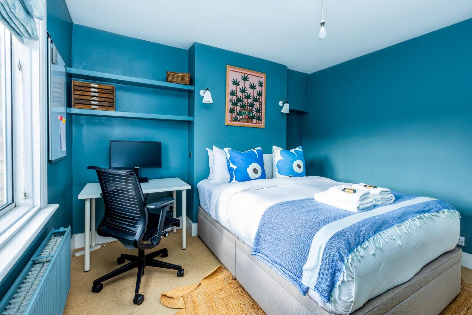 Fantastic Edwardian 3br House W Gdn, Kensal Hébergement de vacances
