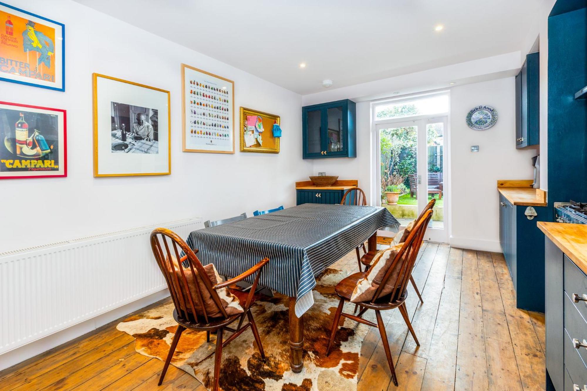 Fantastic Edwardian 3br House W Gdn, Kensal Hébergement de vacances *