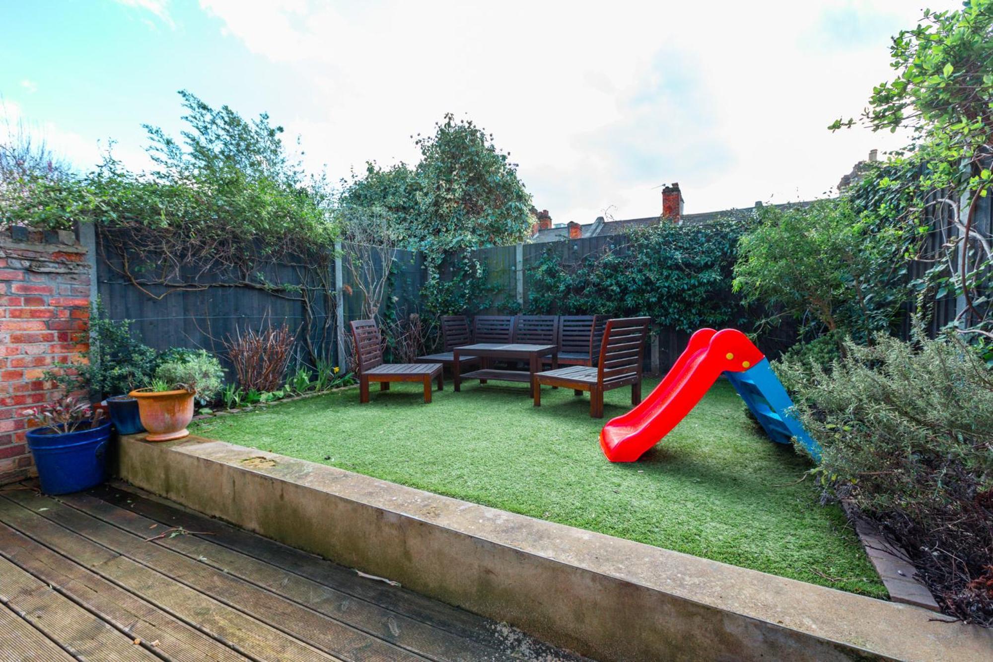 Fantastic Edwardian 3br House W Gdn, Kensal * Londres