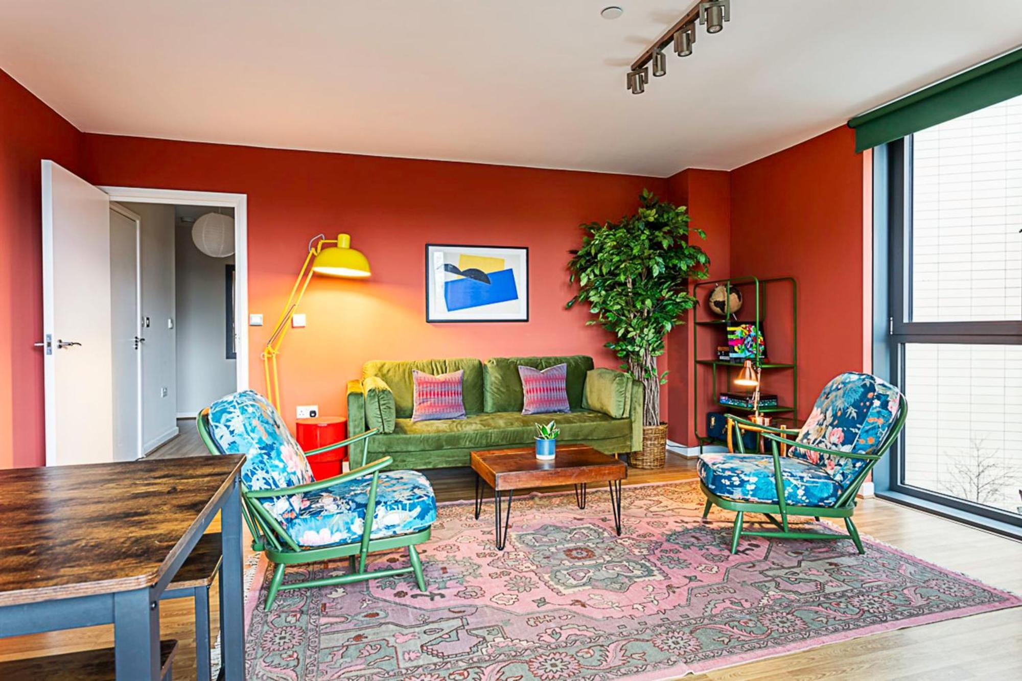 Vibrant And Modern With Canal Views
