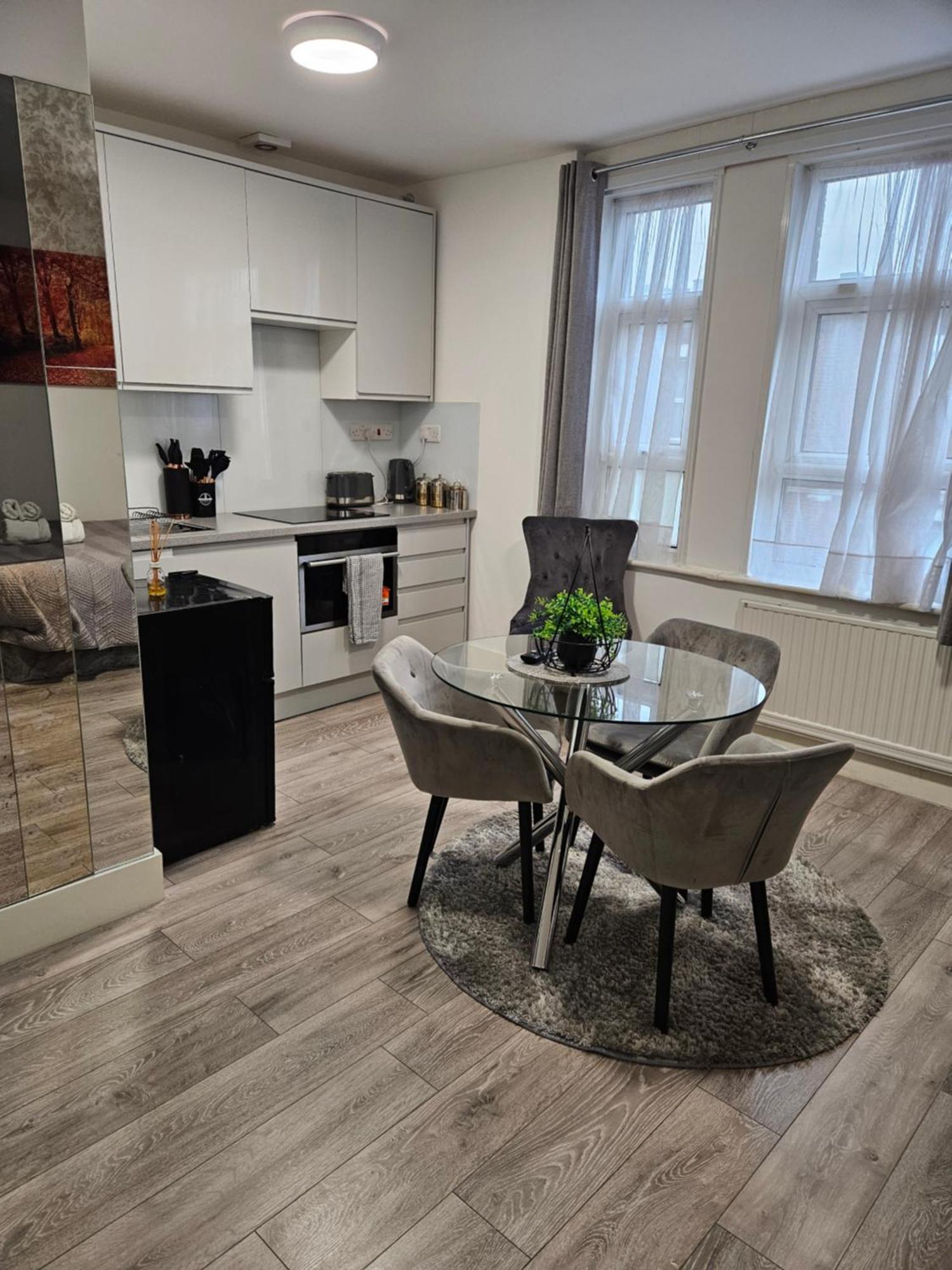 Newly Refurbished In Kensal F Londres