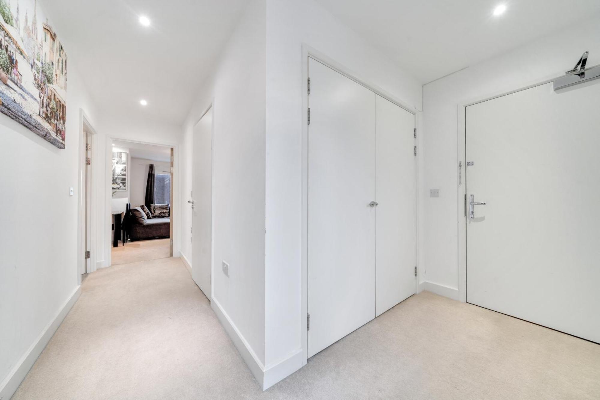 One Bedroom Serviced In Catford Close To Lewisham - Perfect For Long Stay, Business, Leisure And Relocations Apartment *
