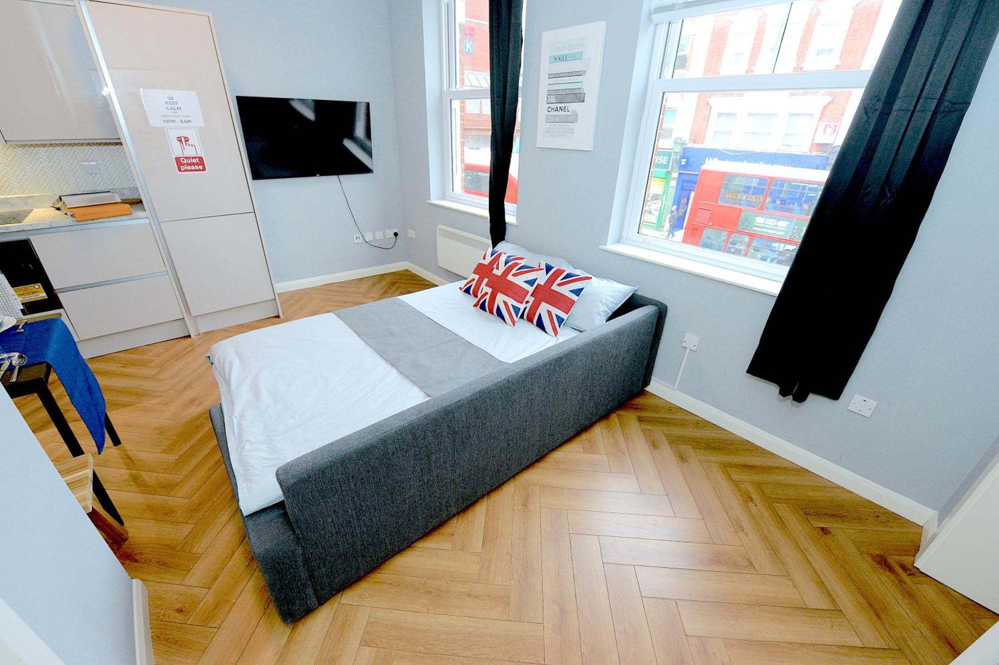 Appartement 1 Bedroom Flat In Wood Piccadilly Line *