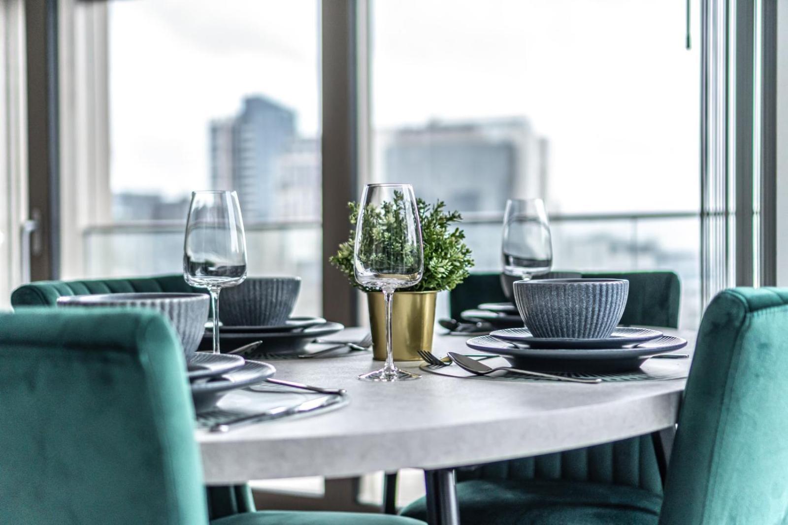 Stunning 2 Bedroom In Tower Hill Appartement *