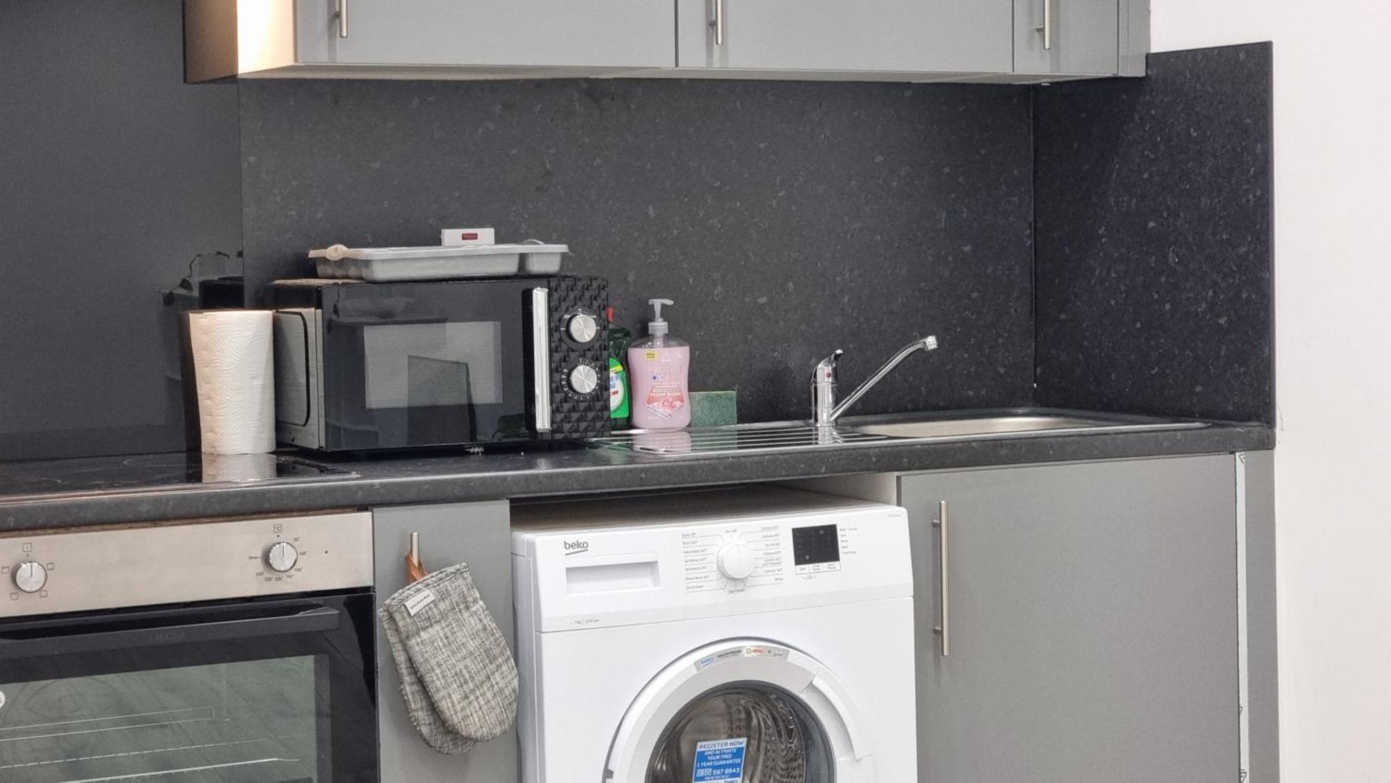 Brand New Flat Close To Turnpike Lane Tube Station Apartamento Londres