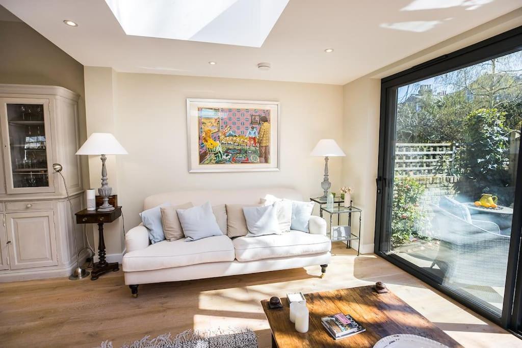 Apartment Swanky Pad In Putney *