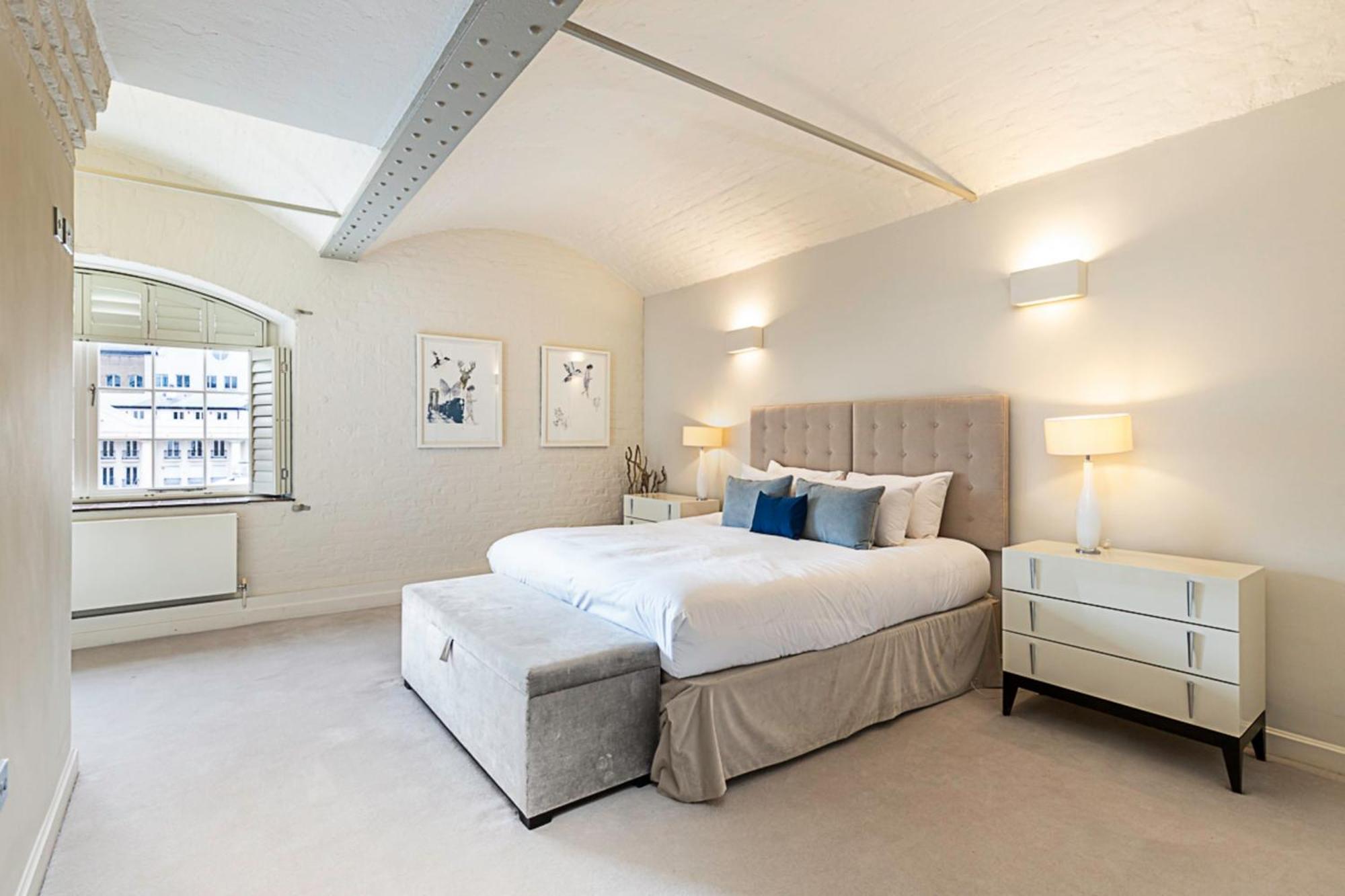 Charming In St Katharine Docks * Londres
