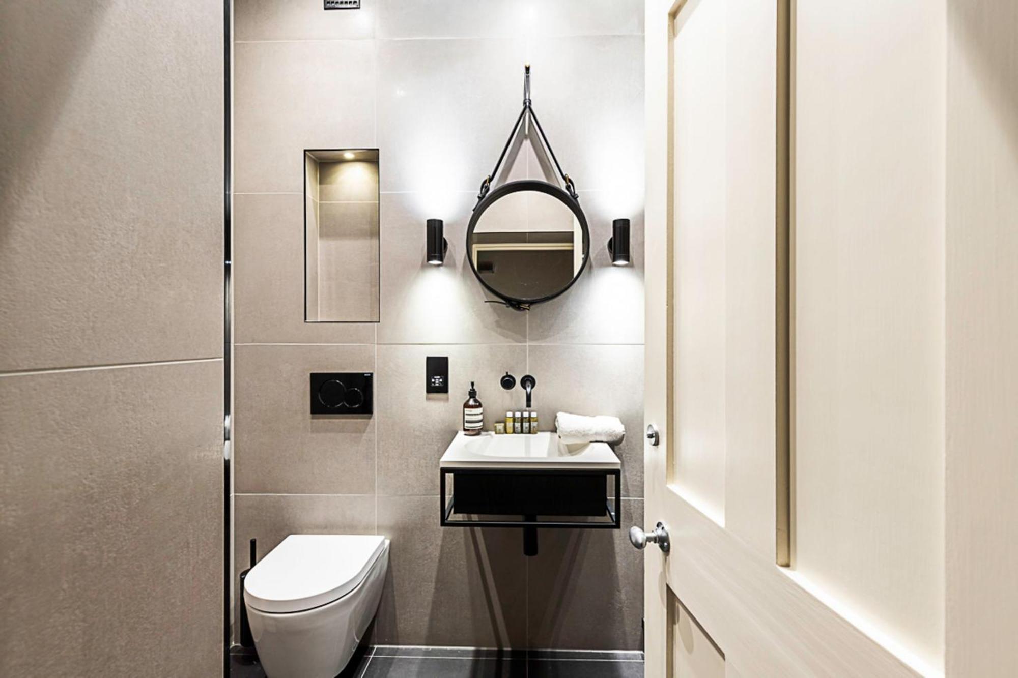 Charming In St Katharine Docks Appartement