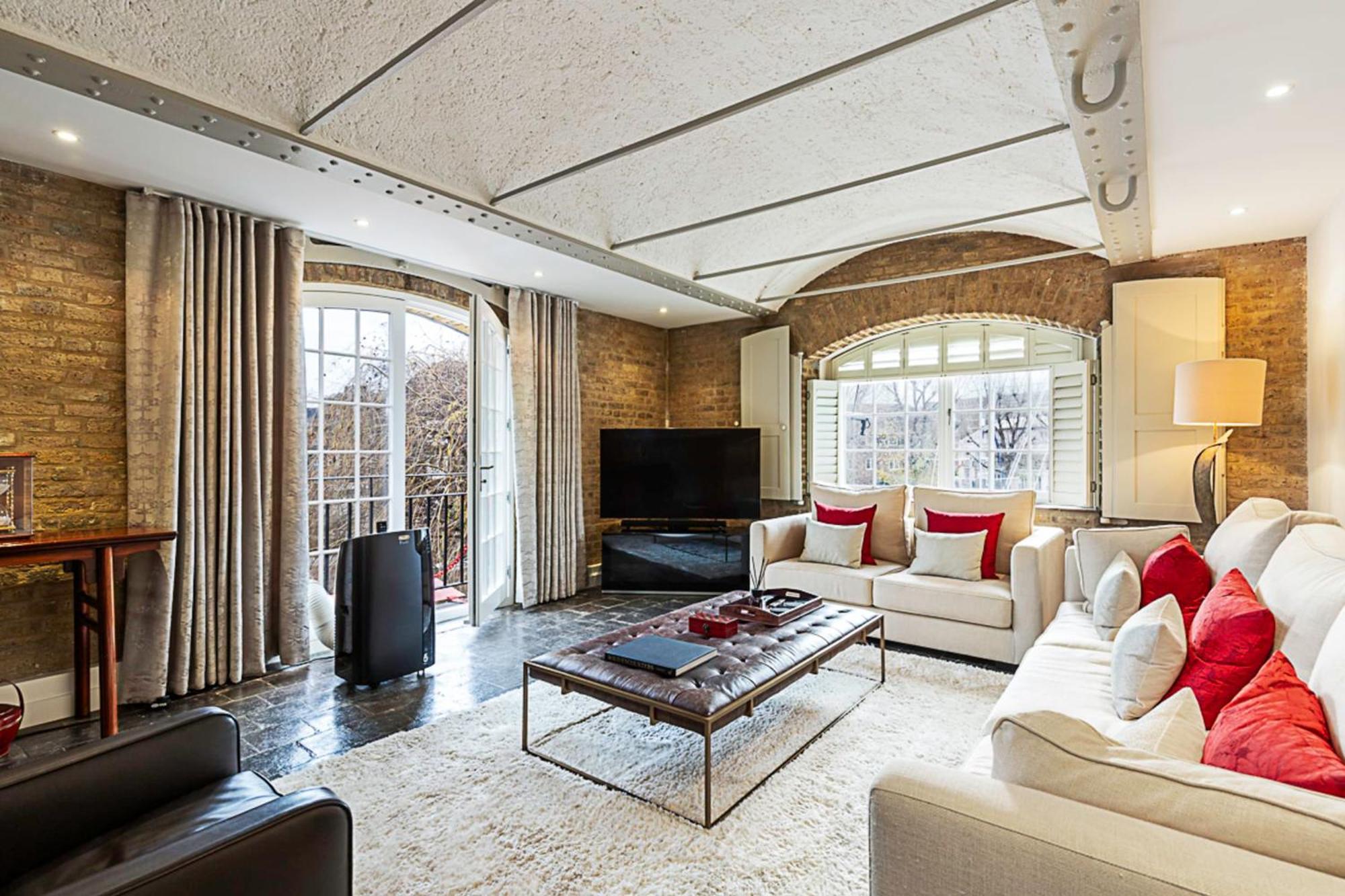 Charming In St Katharine Docks *