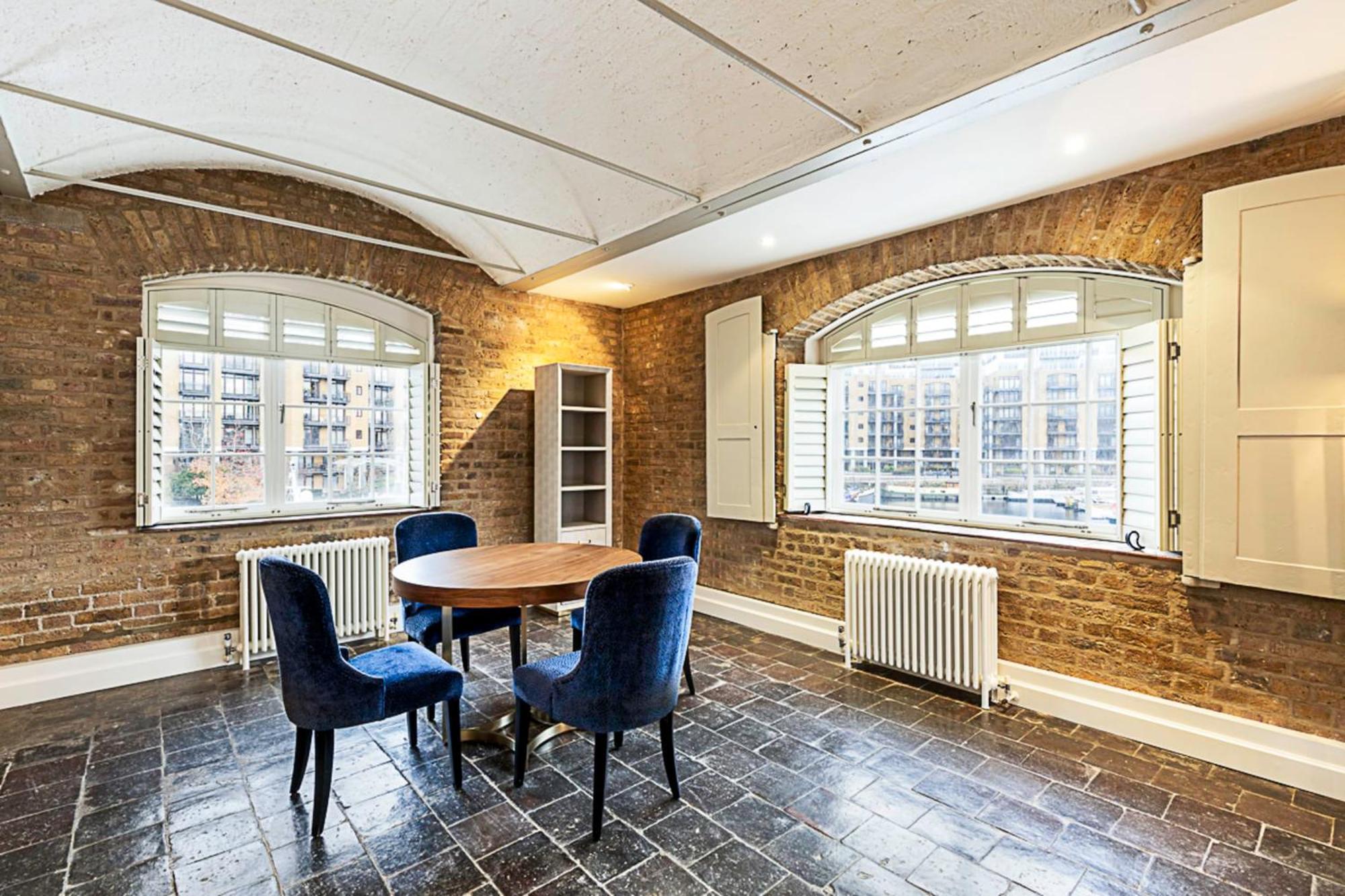 Charming In St Katharine Docks Appartement