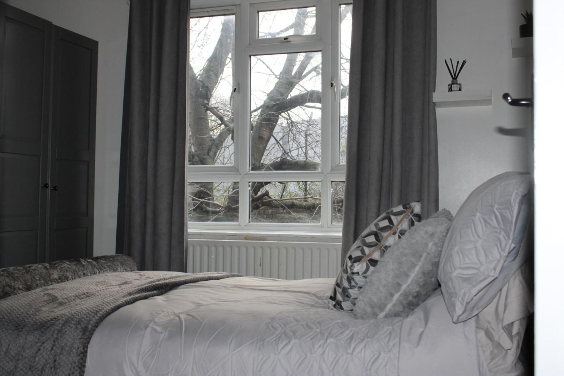 Apartment Clapham Common 3 Bed *