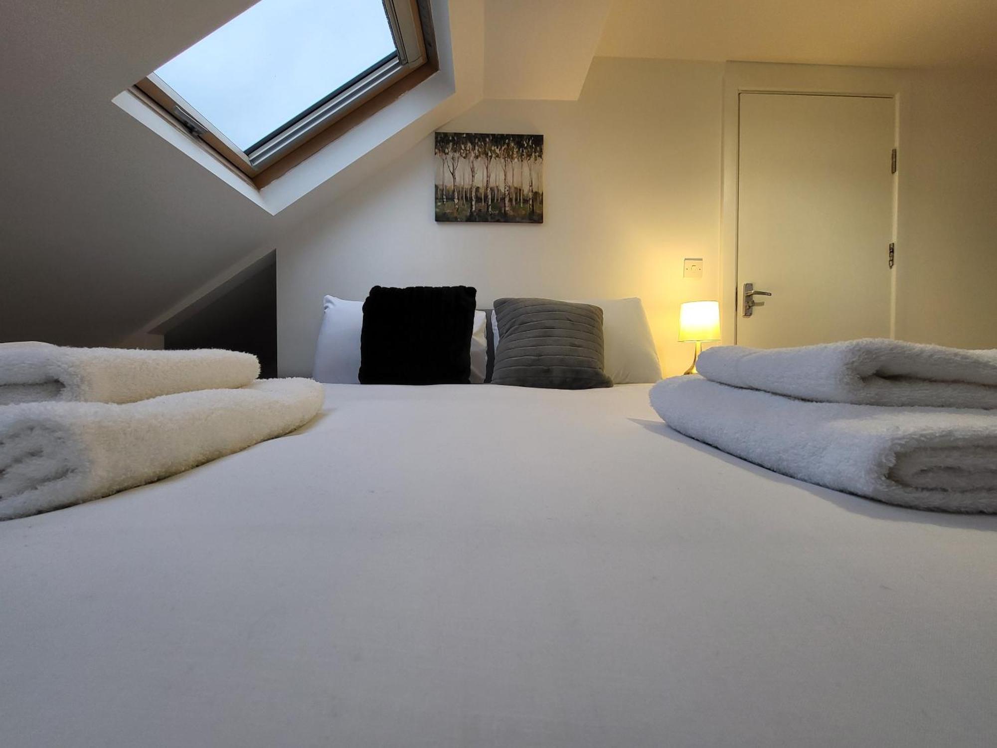5br Retreat - Walk To Tube, Explore Londres