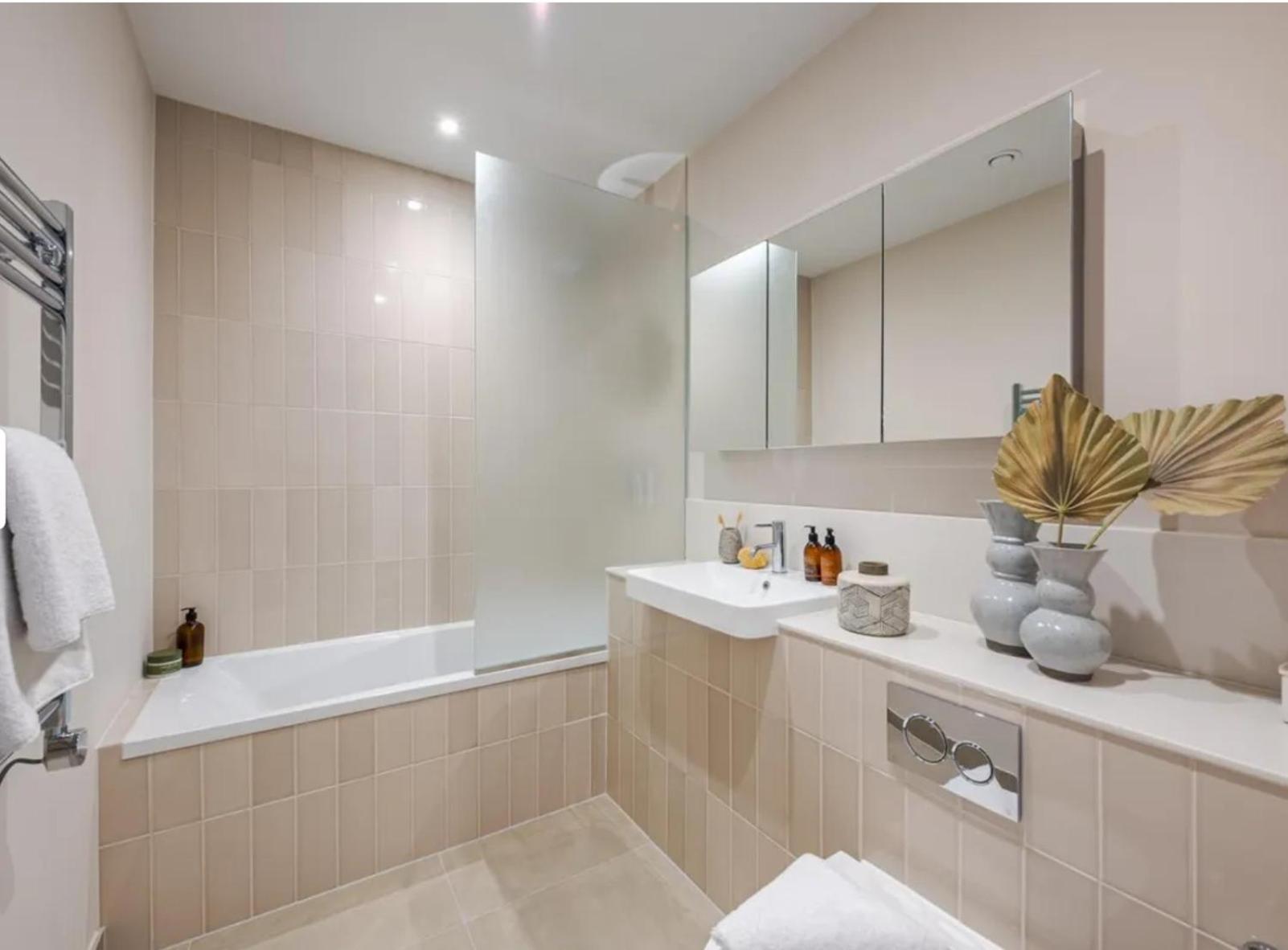 Kings Mews Elegance: City Sparrow's Premier 3-bedroom Residences Appartement Londres