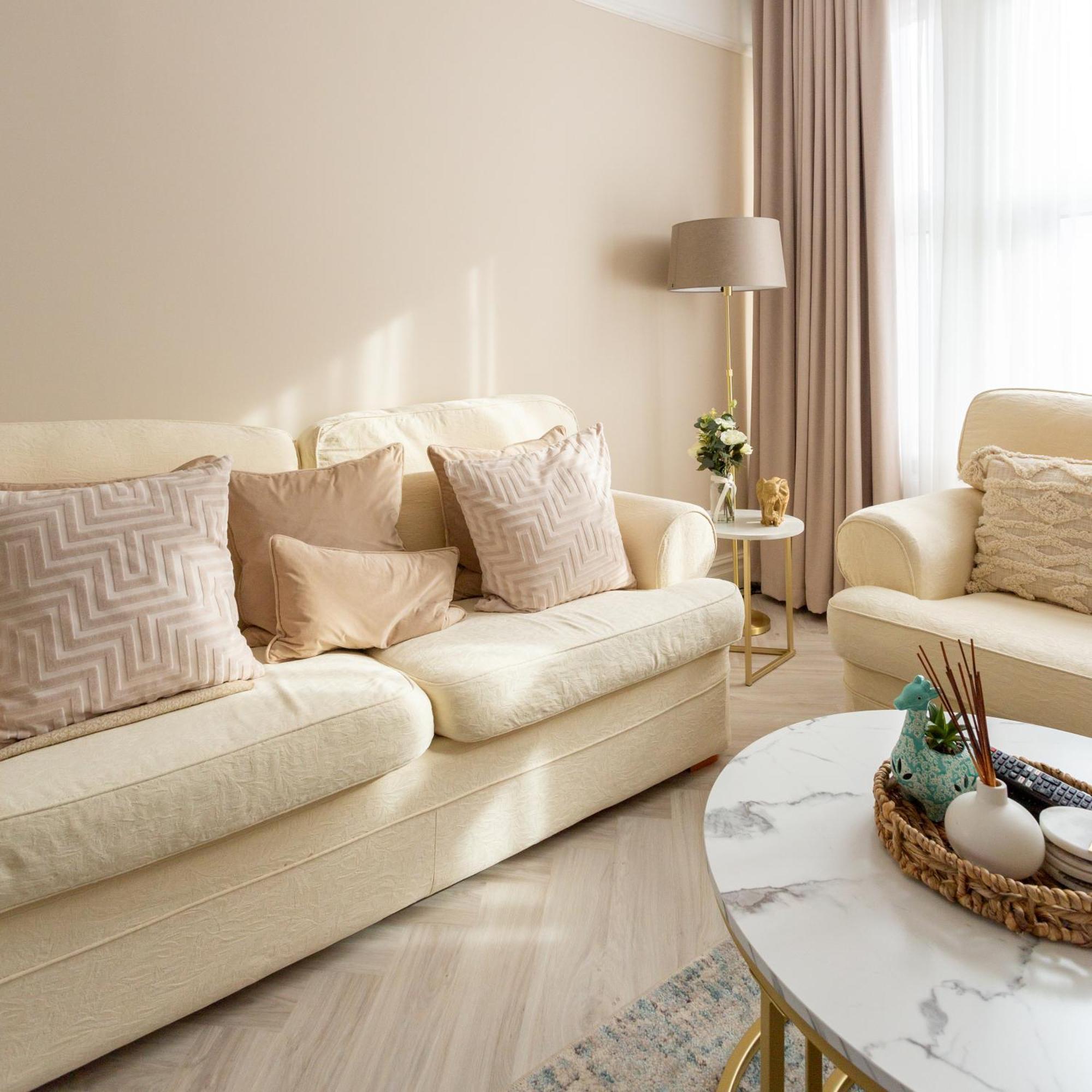 Stunning Large 4 Bedroom Victorian * Londen