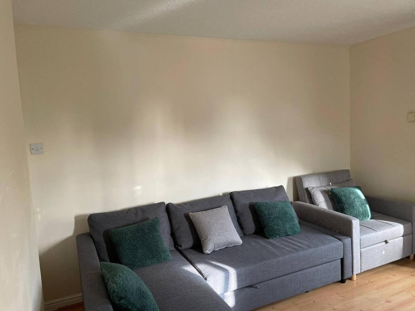 4min Walk Uni Of East 1br