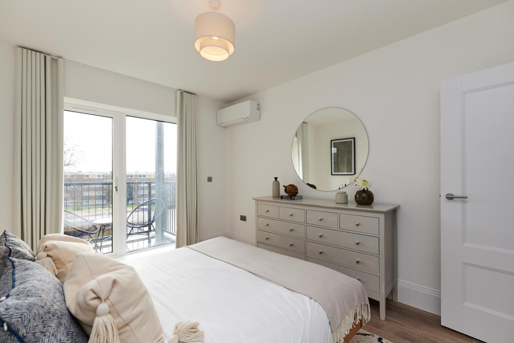 The Wembley Park Wonder - Charming 2bdr Flat With Balcony *