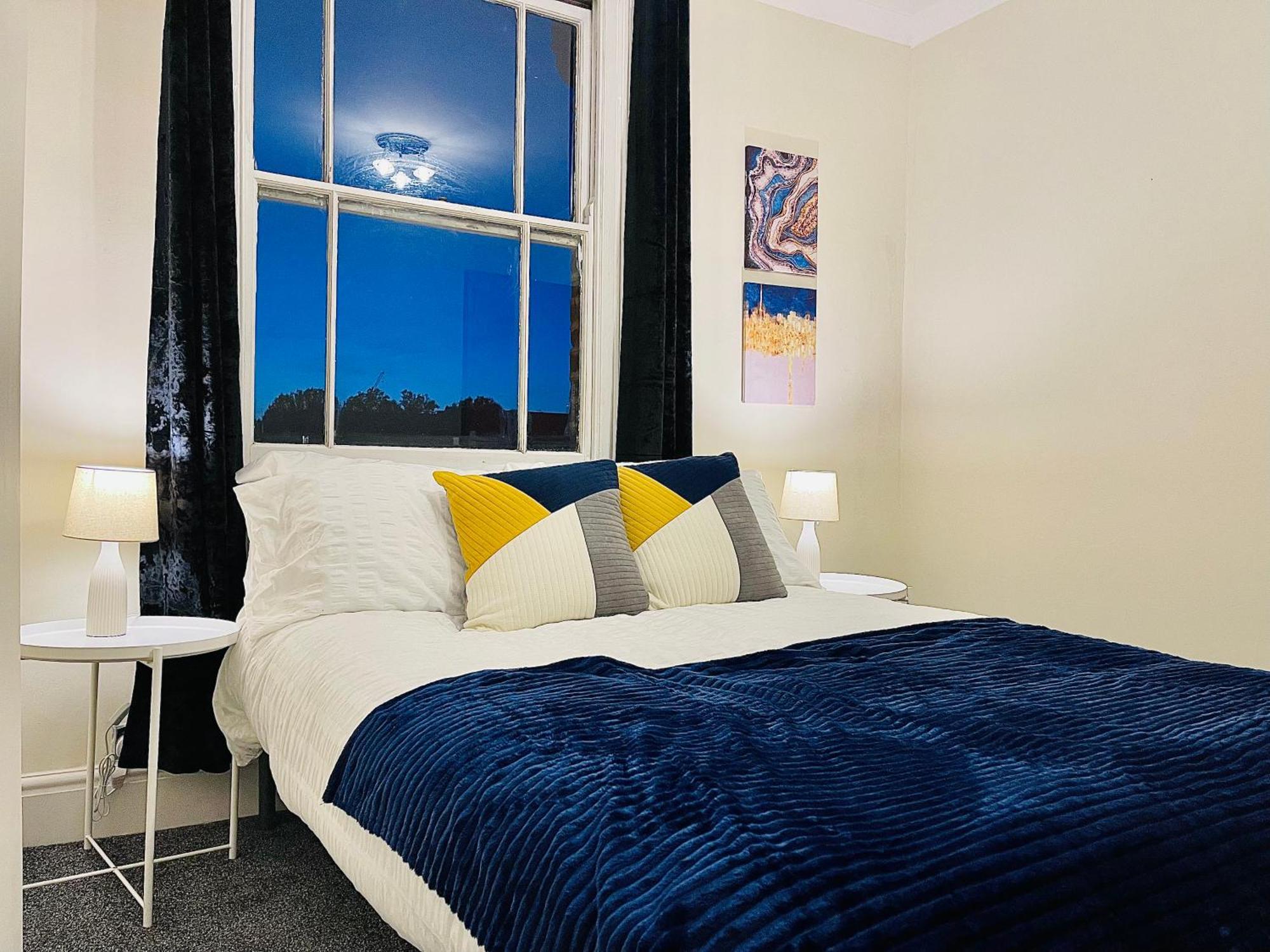 2 Bedroom Flat In Apartamento Londres
