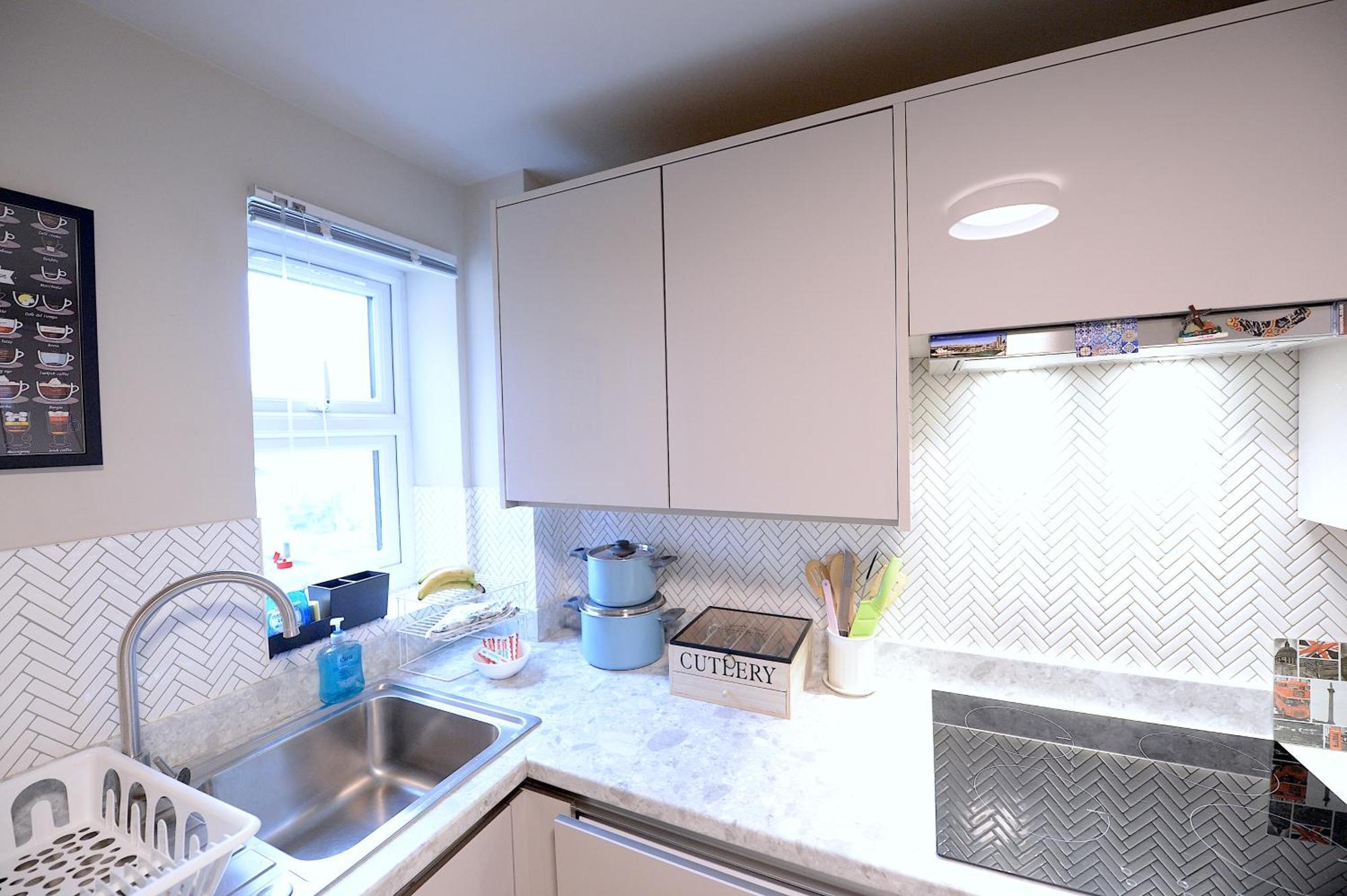 Apartamento 2 Bedroom Flat In Wood Piccadilly Line Londres