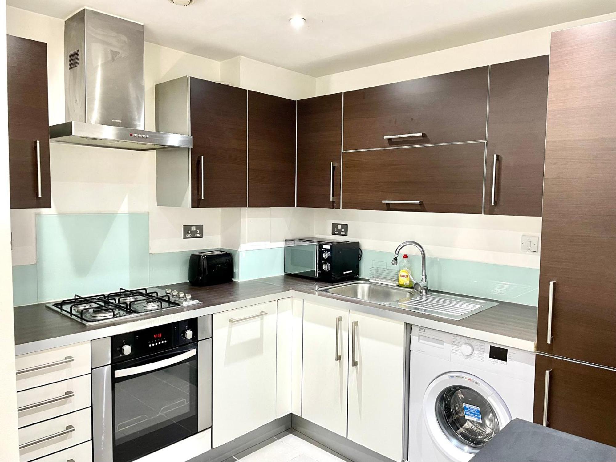 Contractors And Relocation Multiple Appartement *