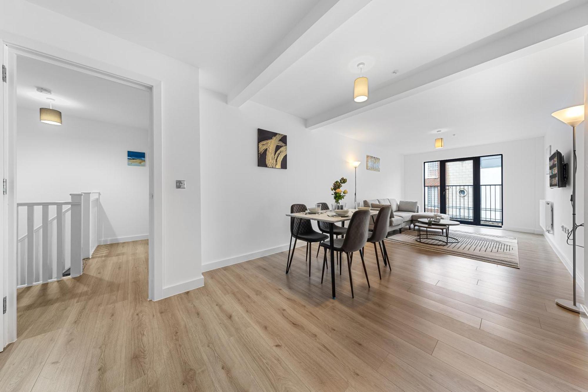 Spacious Sleep 14 1 Min From Tooting Station Mr3
