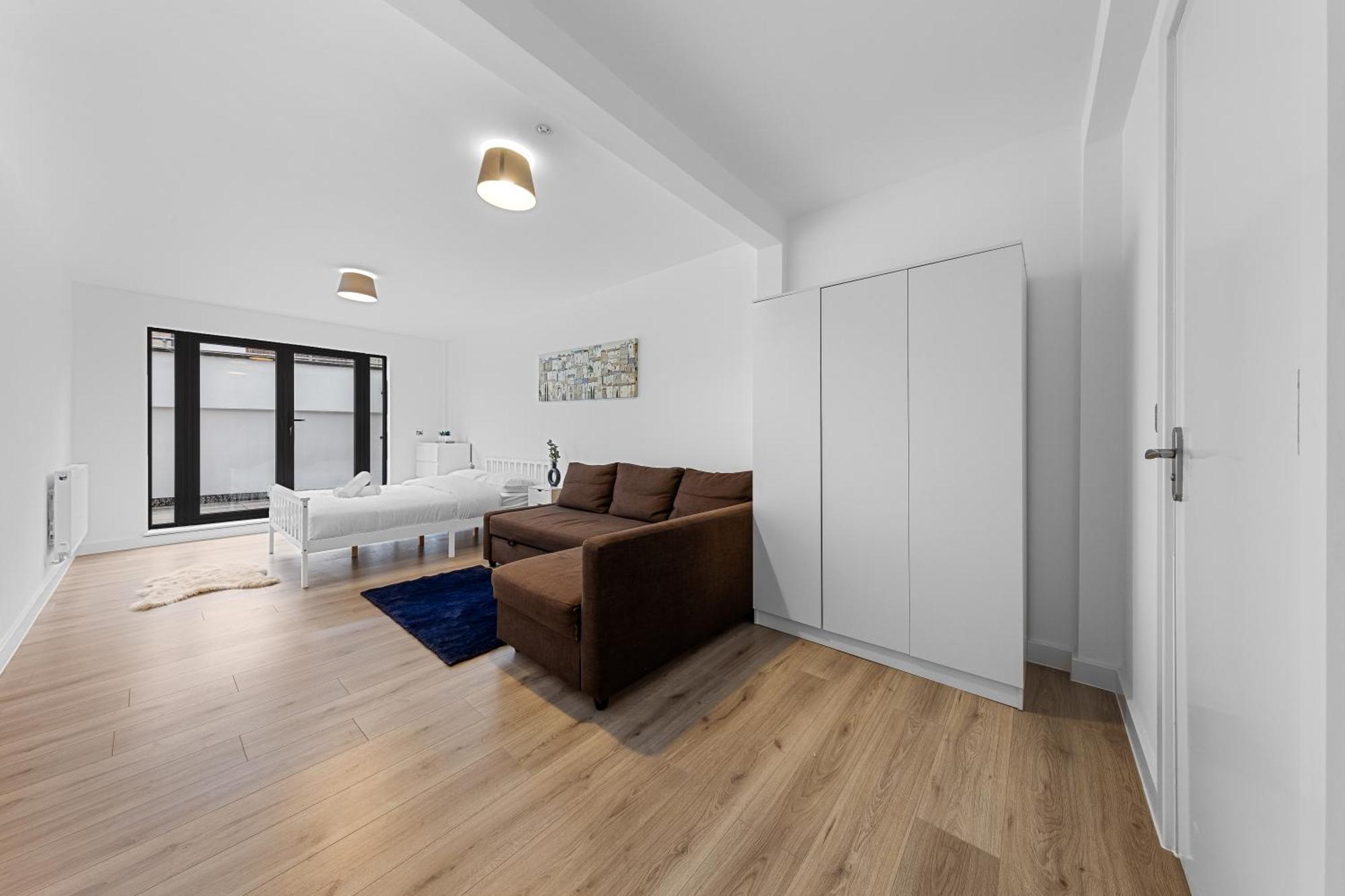 Spacious Sleep 14 1 Min From Tooting Station Mr3 *