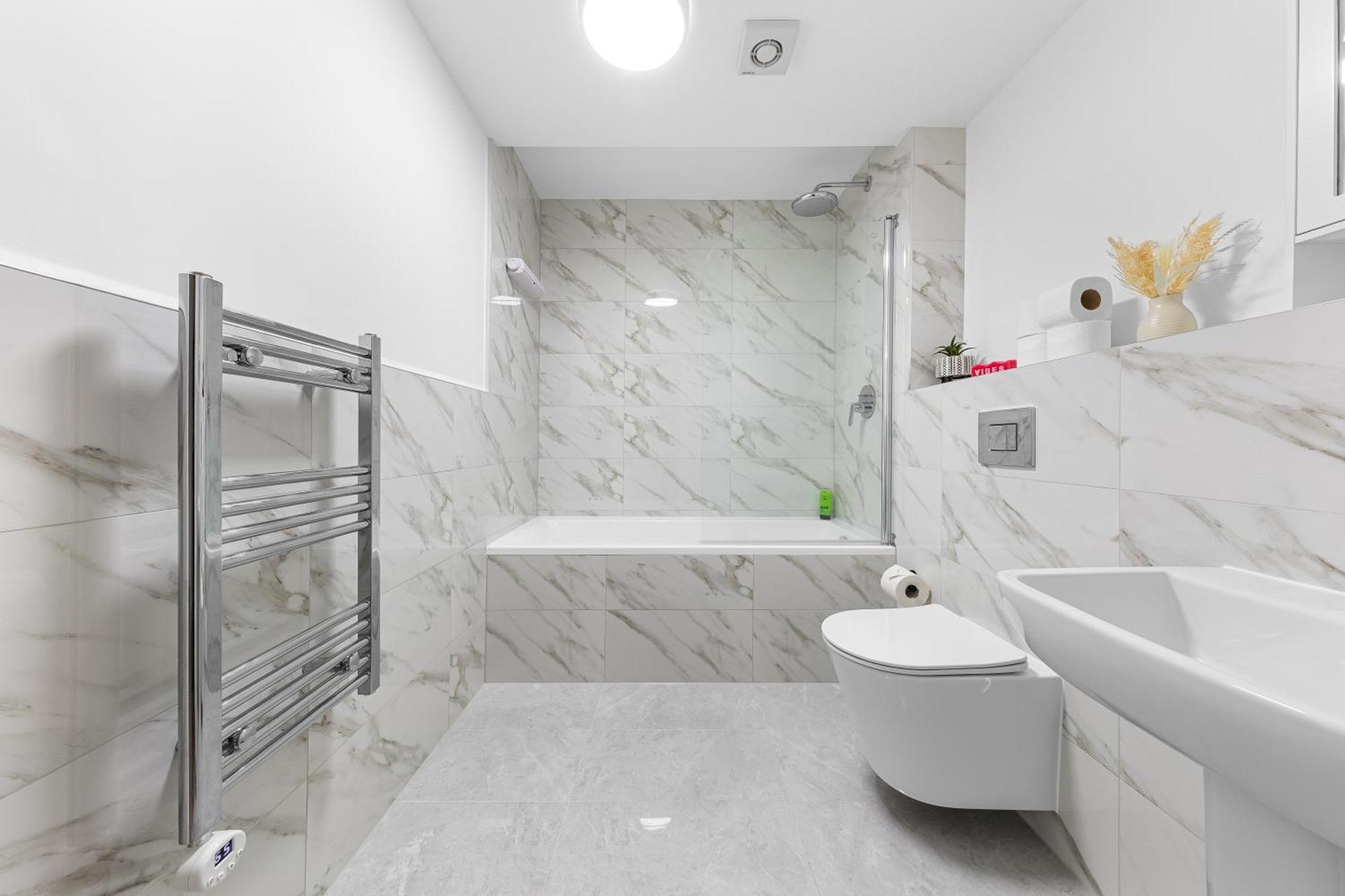Spacious Sleep 14 1 Min From Tooting Station Mr3 Londres