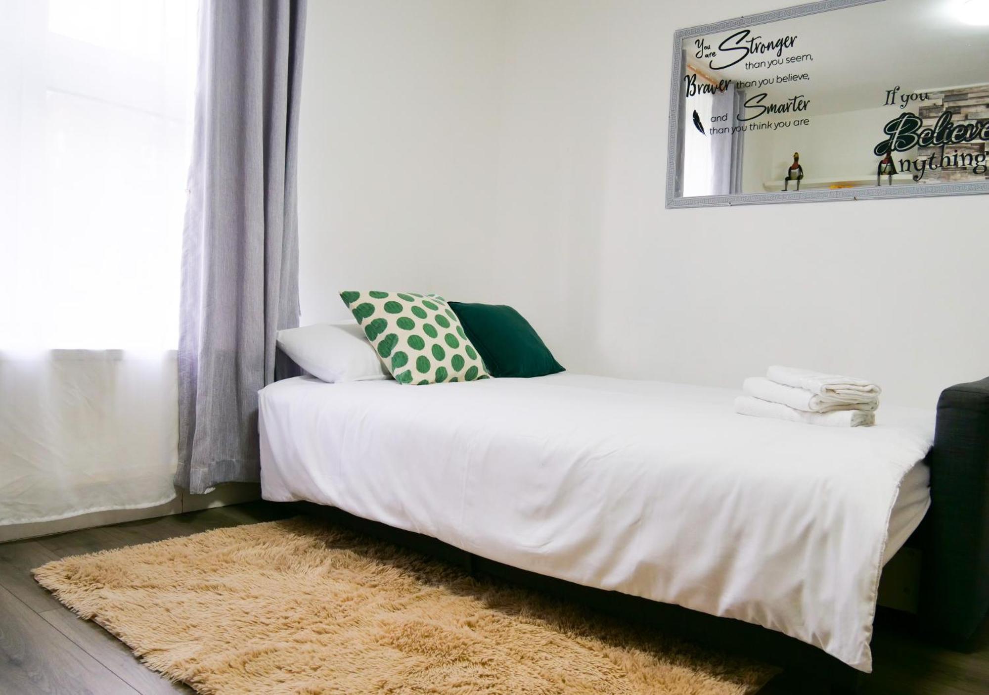 Ground Floor Flat Free Parking * Londres