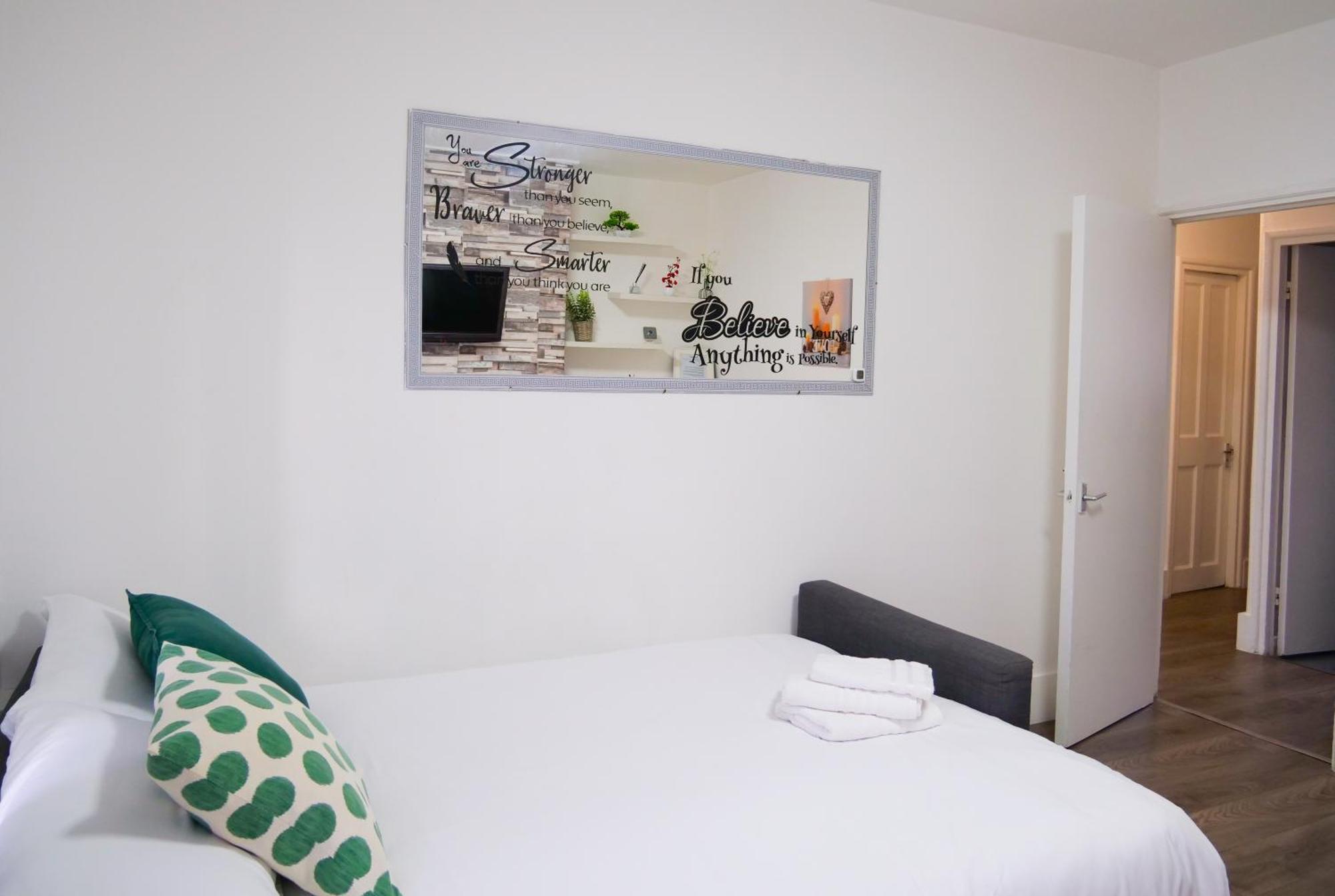 Apartment Ground Floor Flat Free Parking London