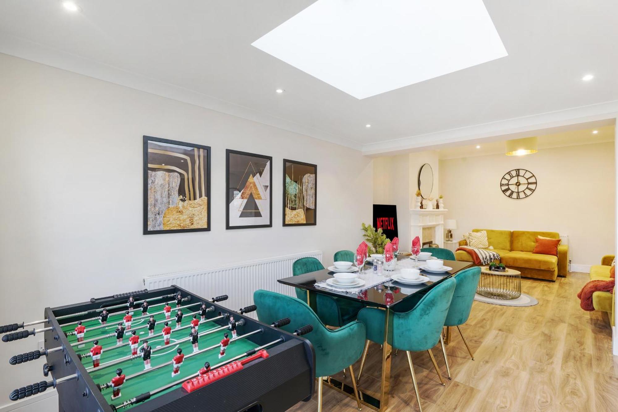 Luxurious House In Wembley - Garden Holiday home *