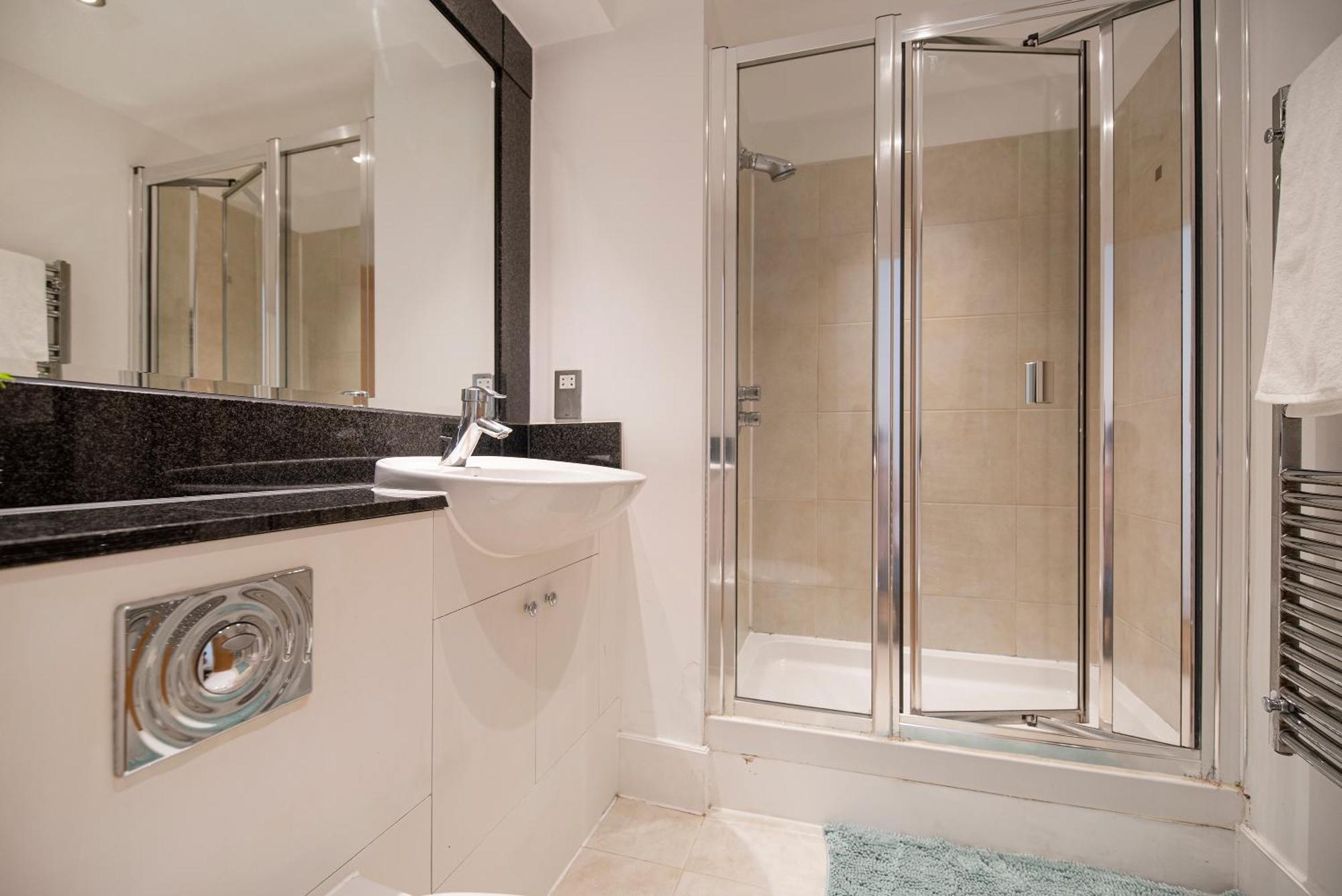 Compact 2 Bed Good Transport Links Londres