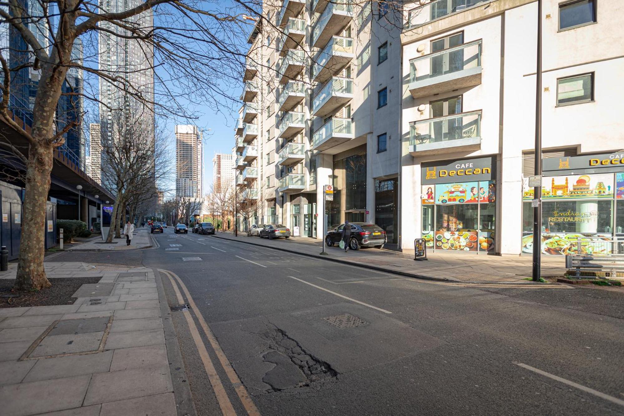 Affordable & Modern 1 Bedroom Canary Wharf Apartment