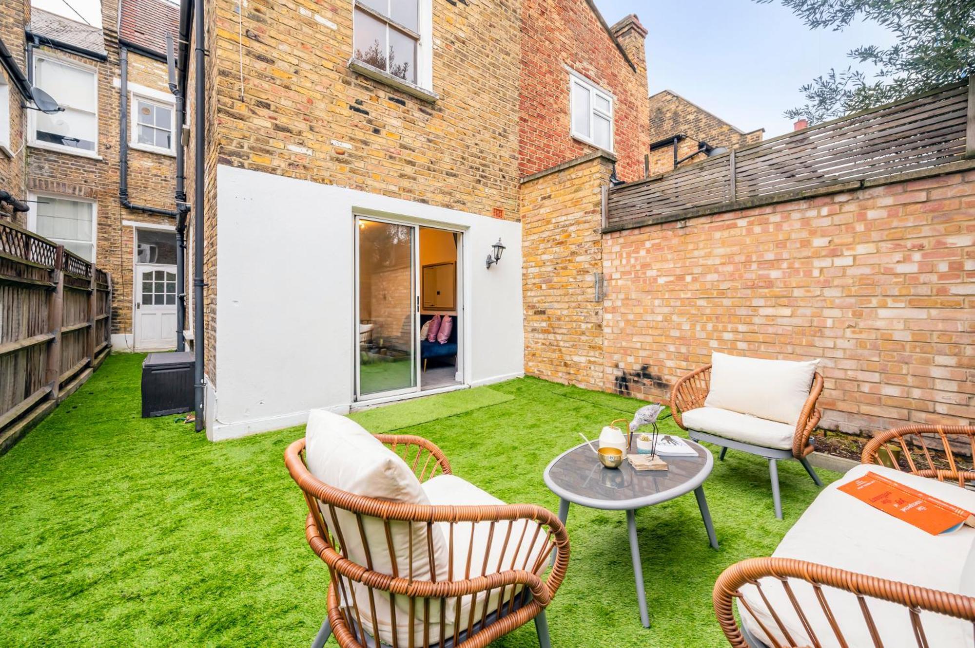 Beautiful Garden Flat Near Chelsea *