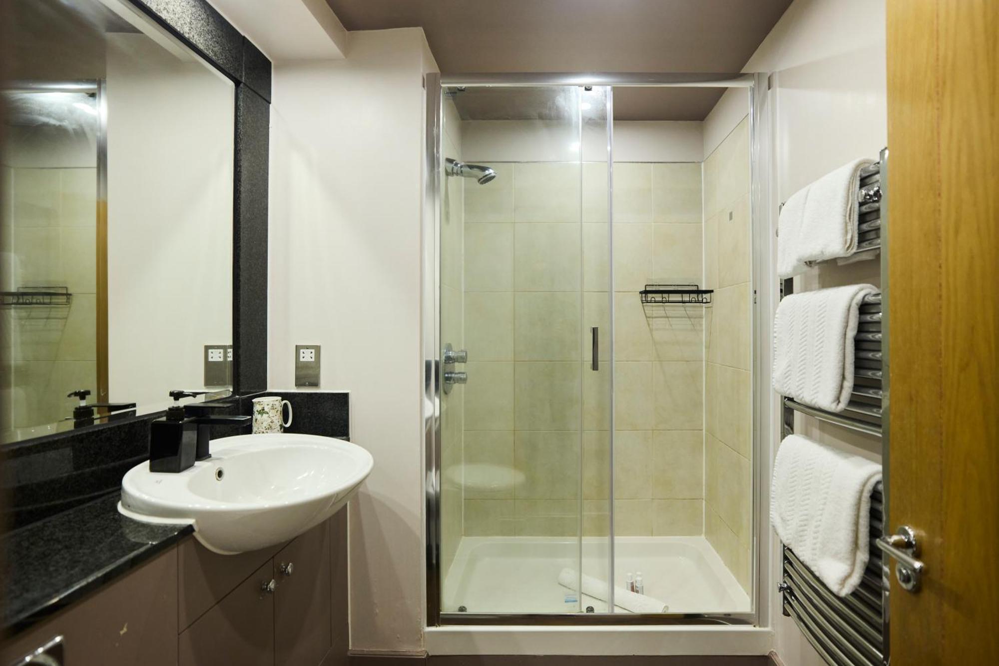 The Vauxhall Hideout - Comfy 2bdr Flat With Balcony Apartamento *