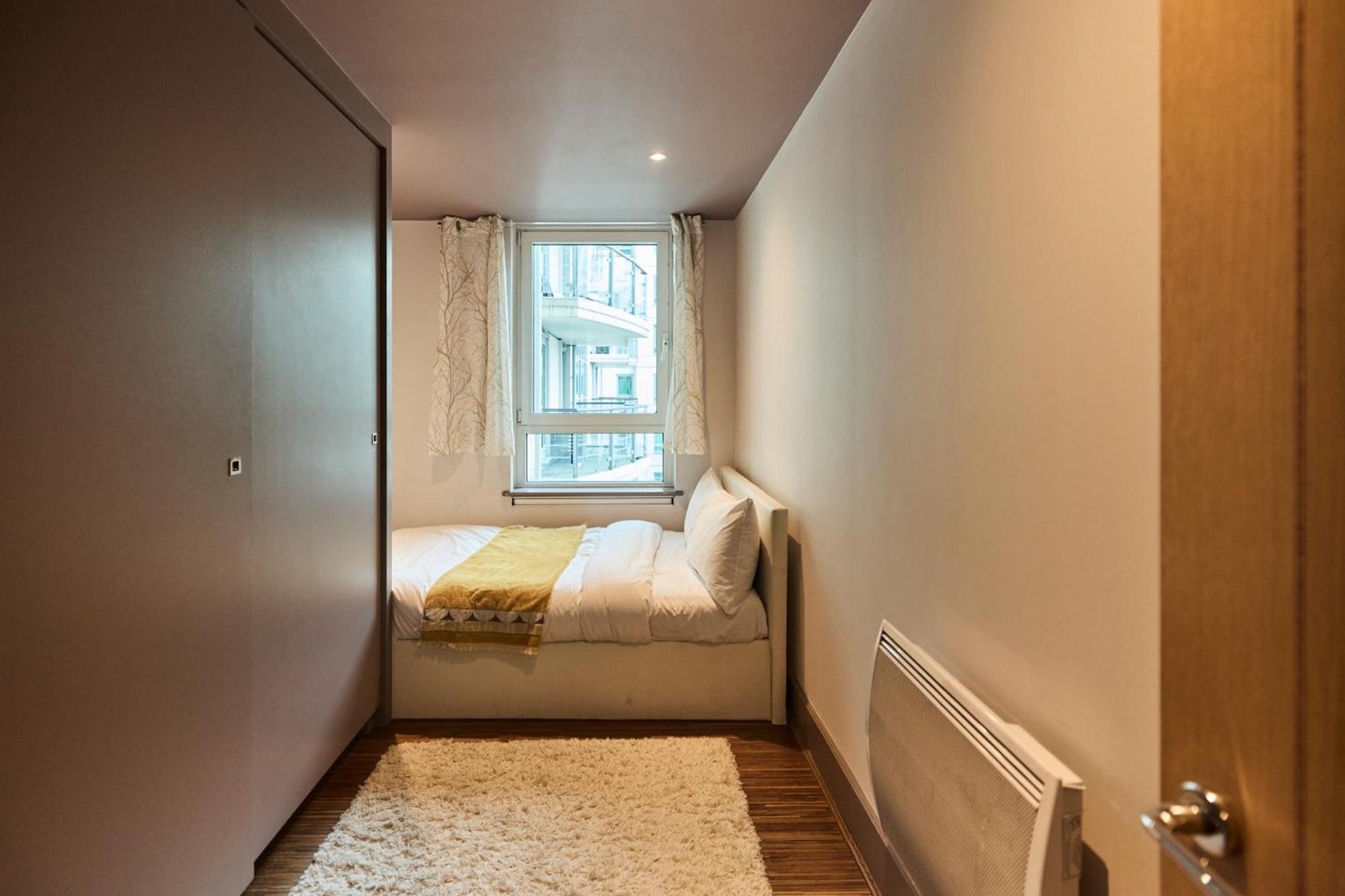 The Vauxhall Hideout - Comfy 2bdr Flat With Balcony *