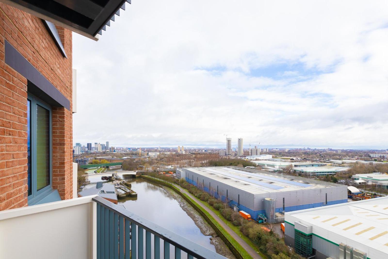 Modern 2bd Flat In Canary Wharf With And River Views Appartement Londen
