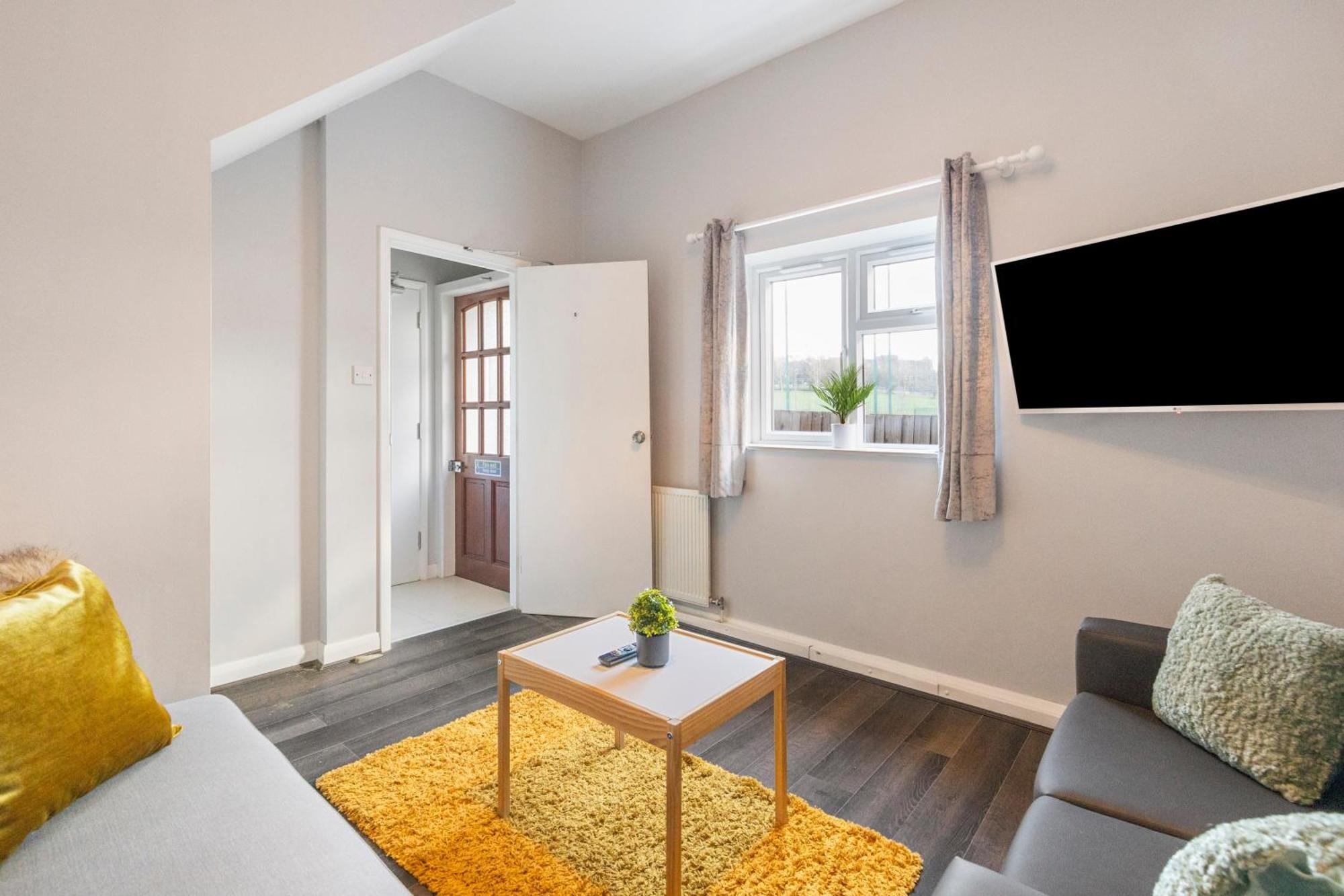 Chrystal Palace With Free Parking Lambeth