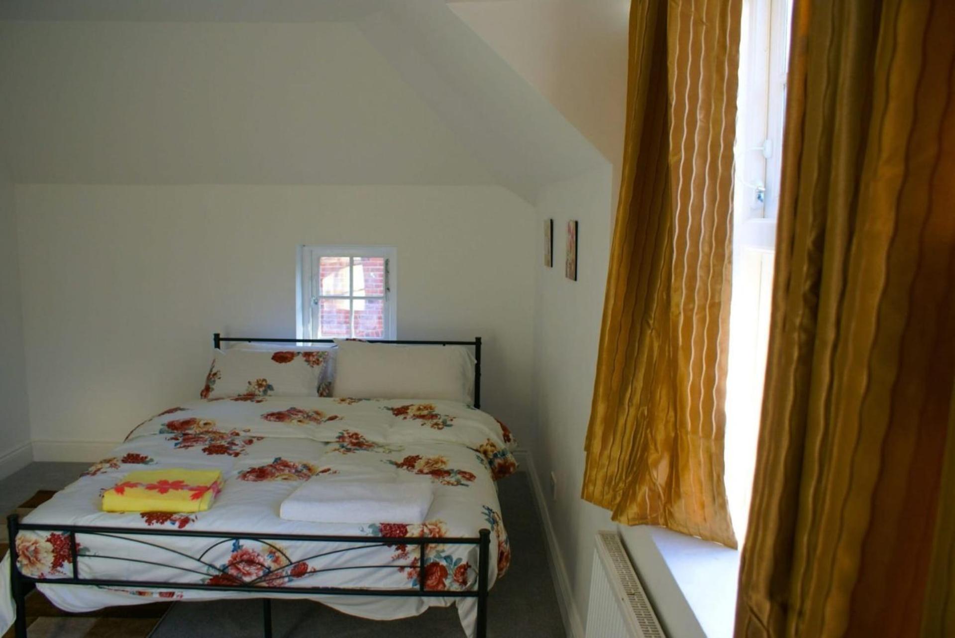 Luxury And Serviced 3 Bed House - Hampstead Garden Casa de férias Londres