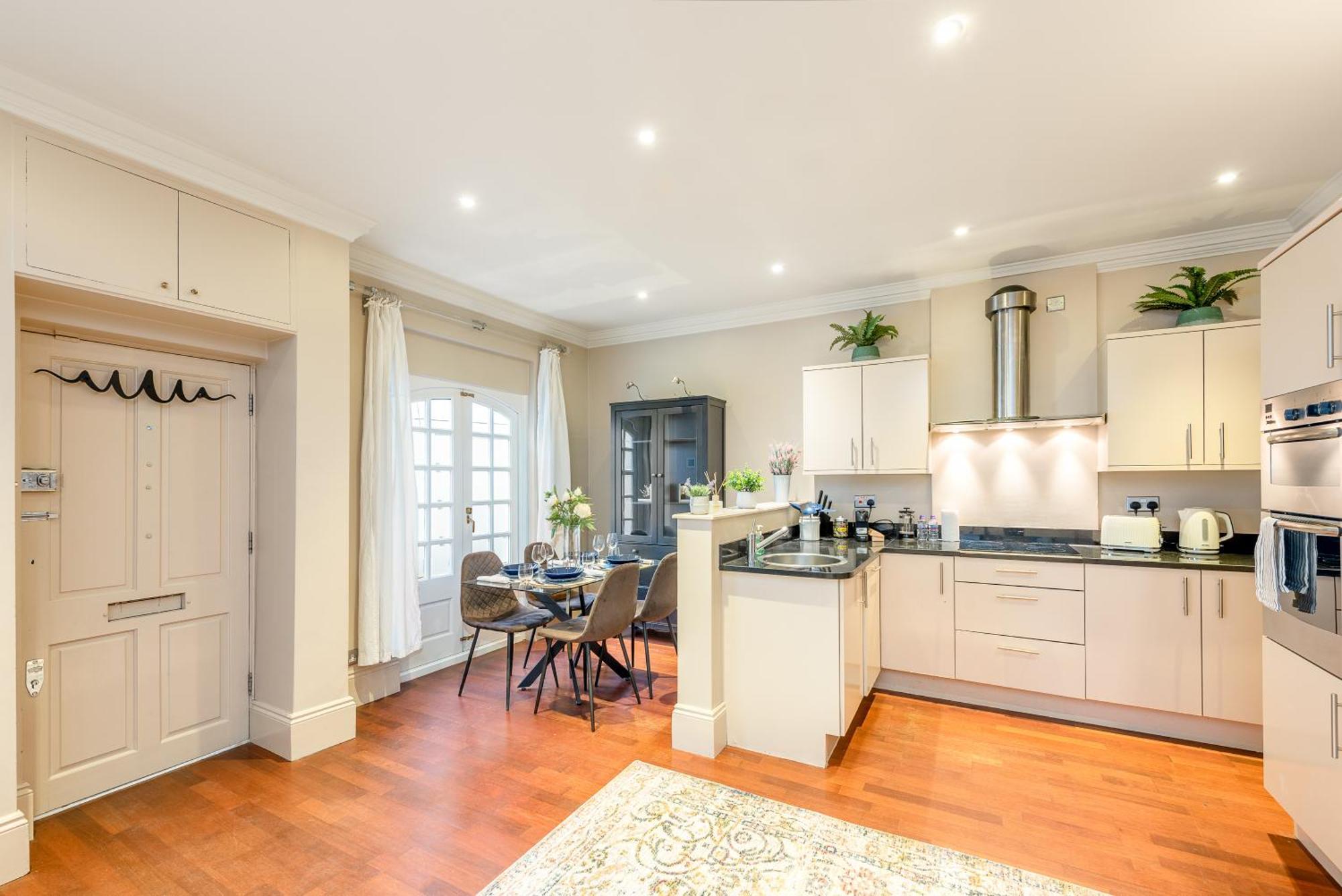 Hébergement de vacances Casa Italia Near Hyde Park & Queens Gate, In South Kensington With Ac Air Conditioning & Washing Machine Dryer