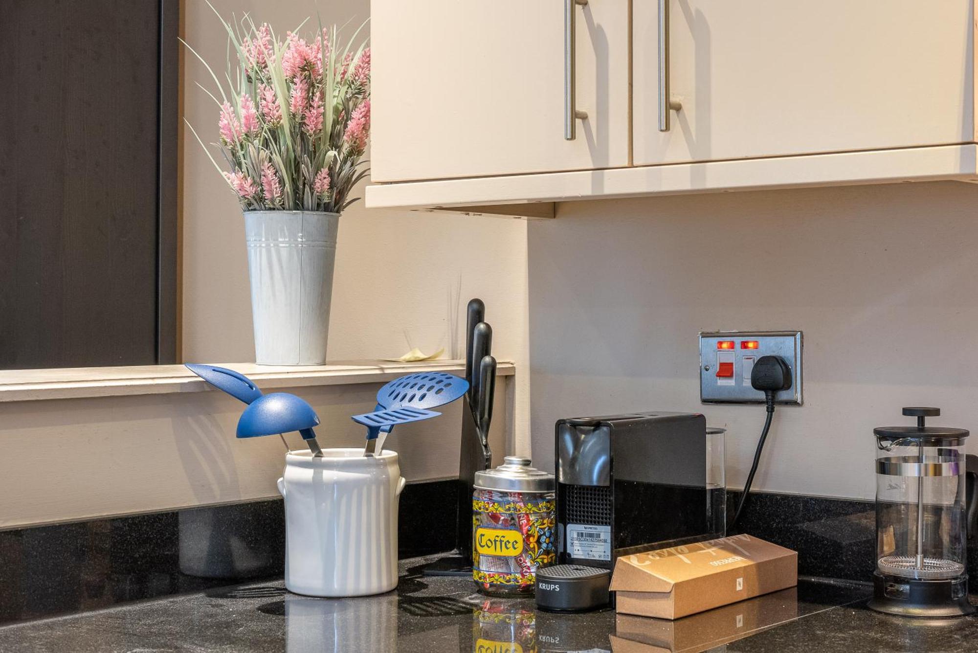 Casa Italia Near Hyde Park & Queens Gate, In South Kensington With Ac Air Conditioning & Washing Machine Dryer Londres
