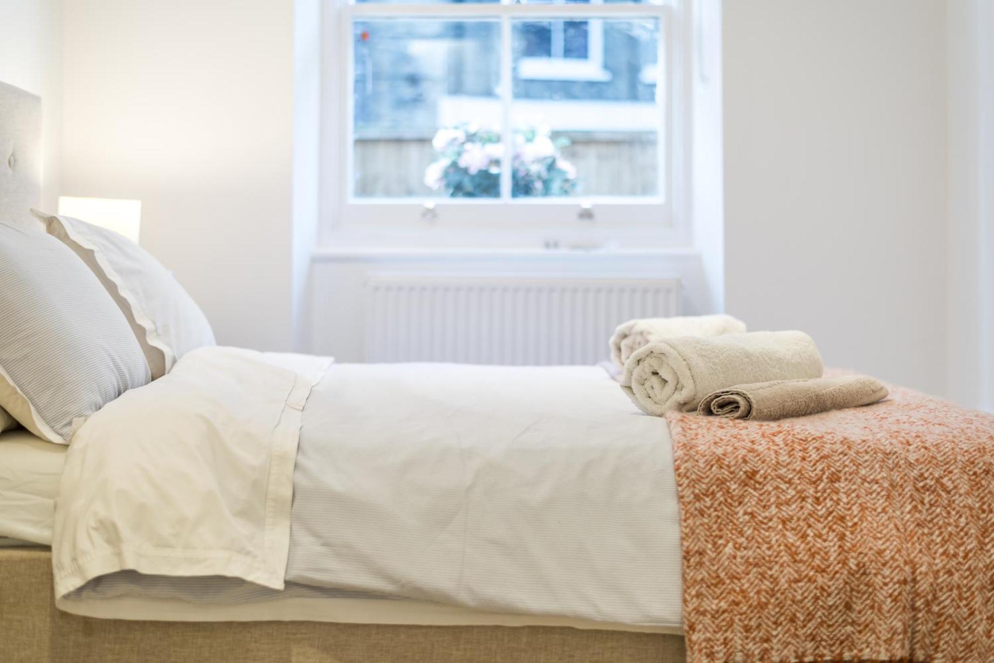 Apartment Casa Italia Near Kings Road In Chelsea With Wifi & Washing Machine *