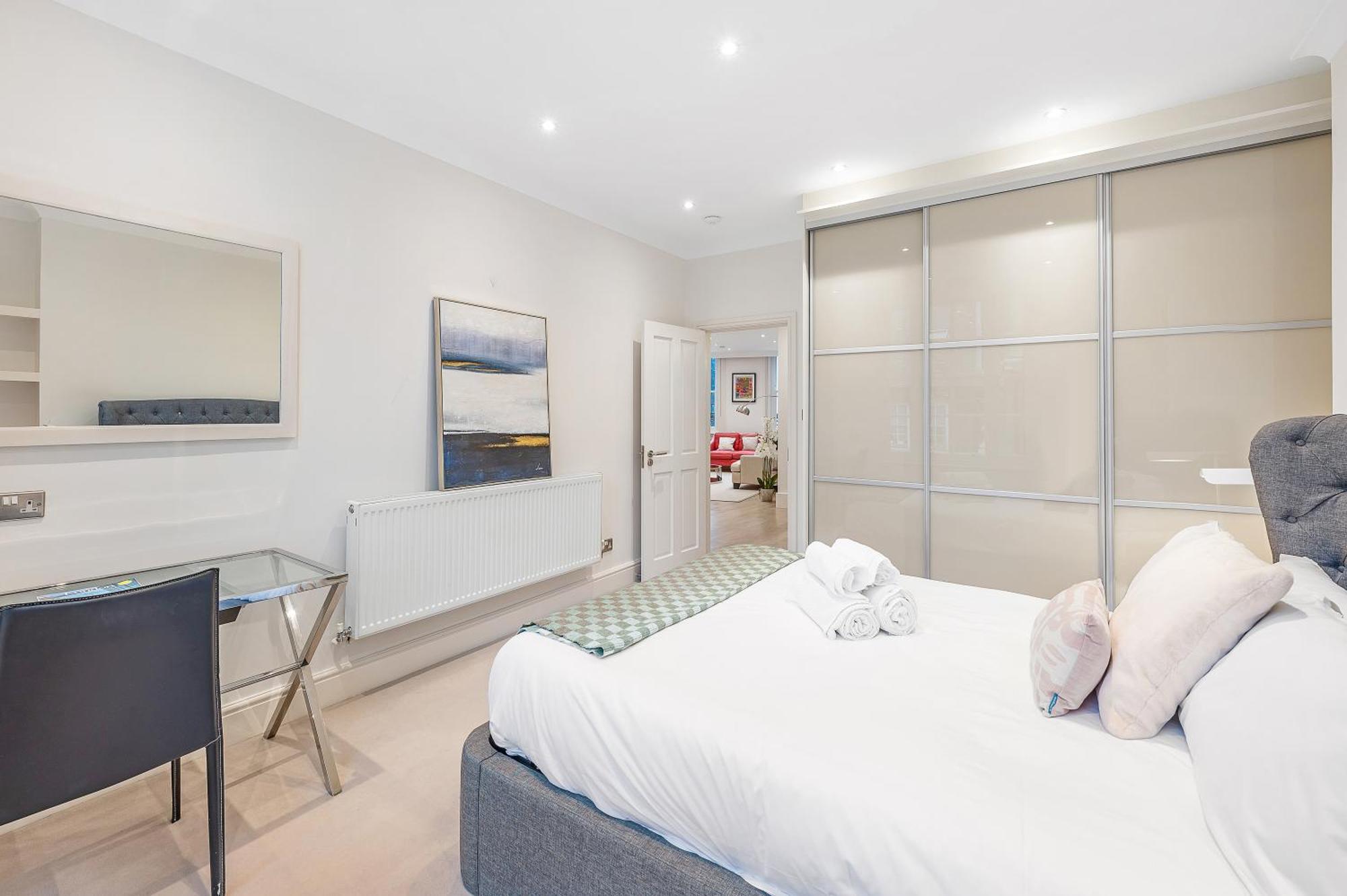 Apartamento Casa Italia Near Hyde Park & Kensington High Street - Wifi & Washing Machine - Free Luggage Storage Available Nearby Londres