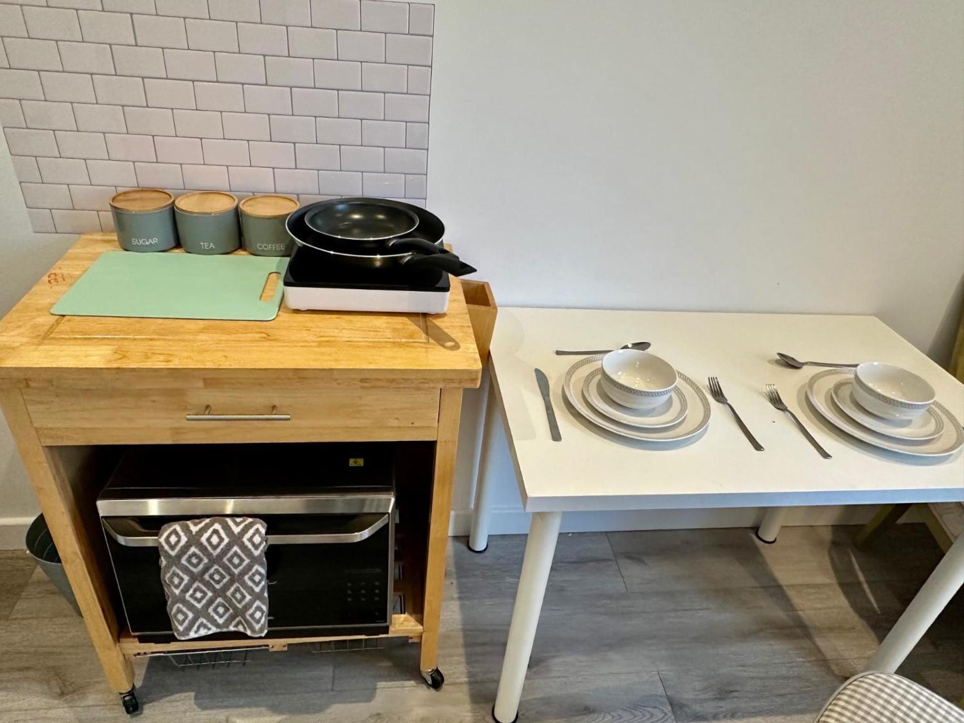 Spacious En-suite Private Bath And Kitchen Studio Flat Canary Wharf No 3 Londres