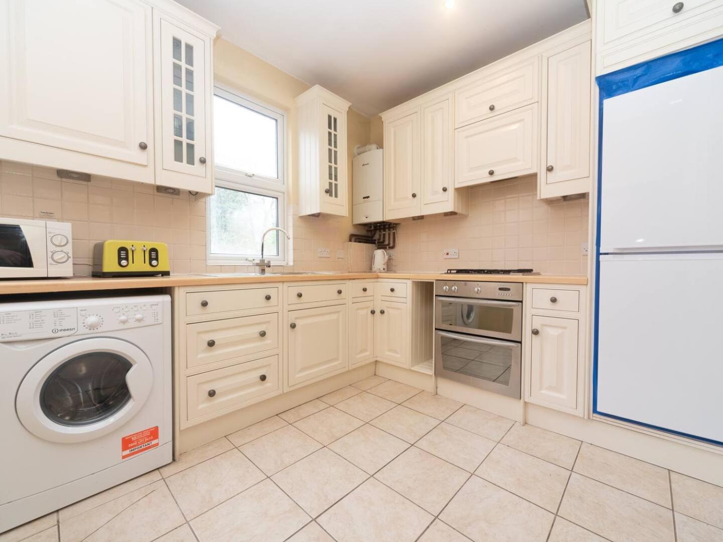 Garden Flat With A Heath Views & Skyline * London