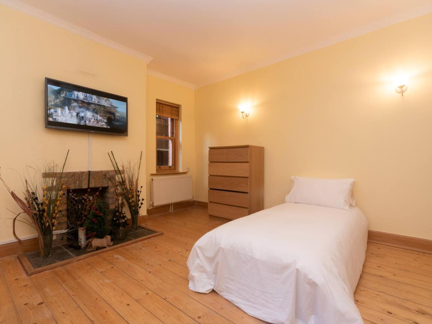 Apartment Garden Flat With A Heath Views & Skyline