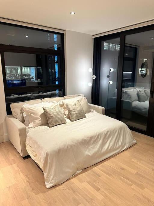 Stylist 2 Bedroom In *
