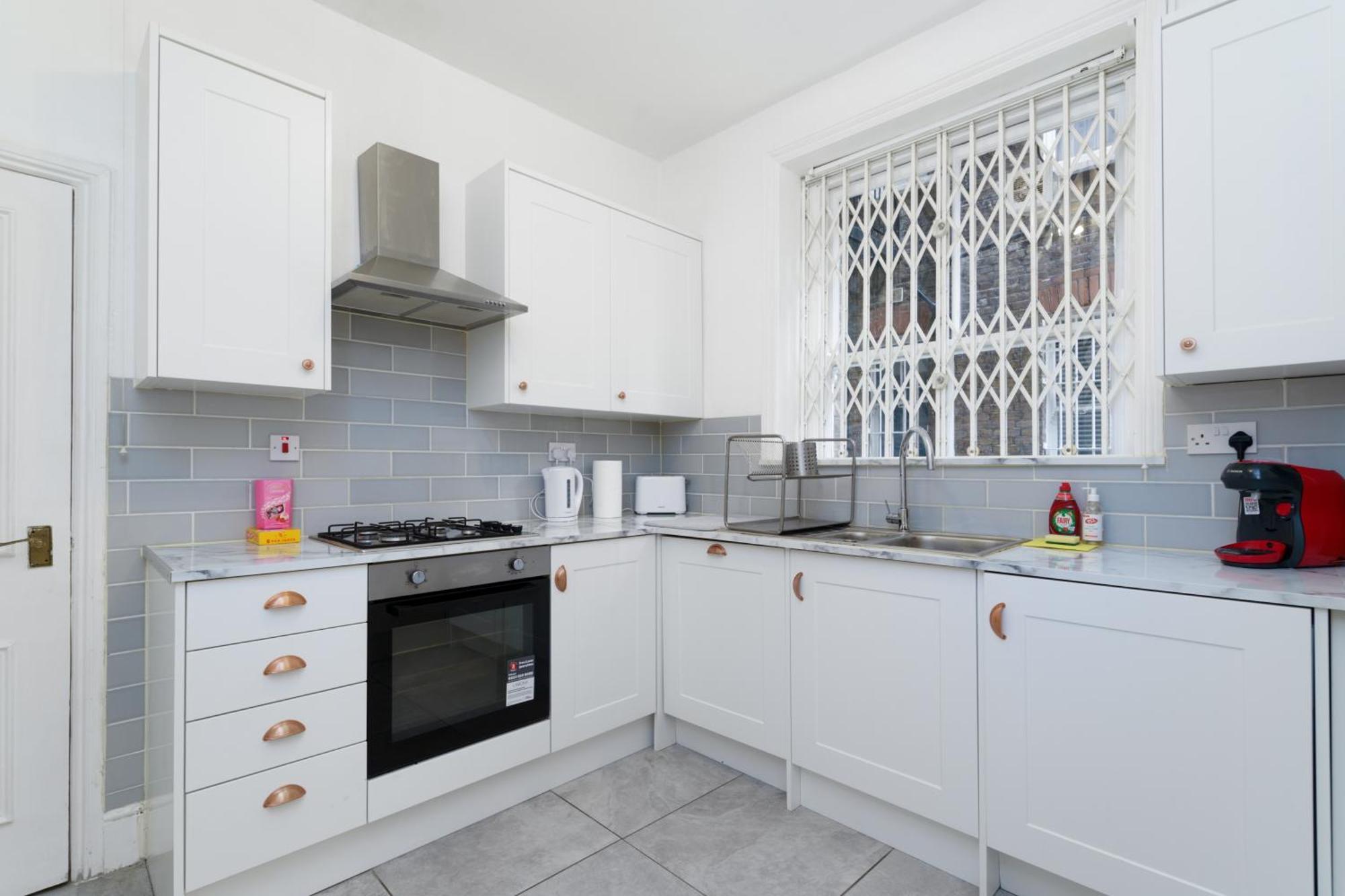 2 Bedroom Cosy * Londres