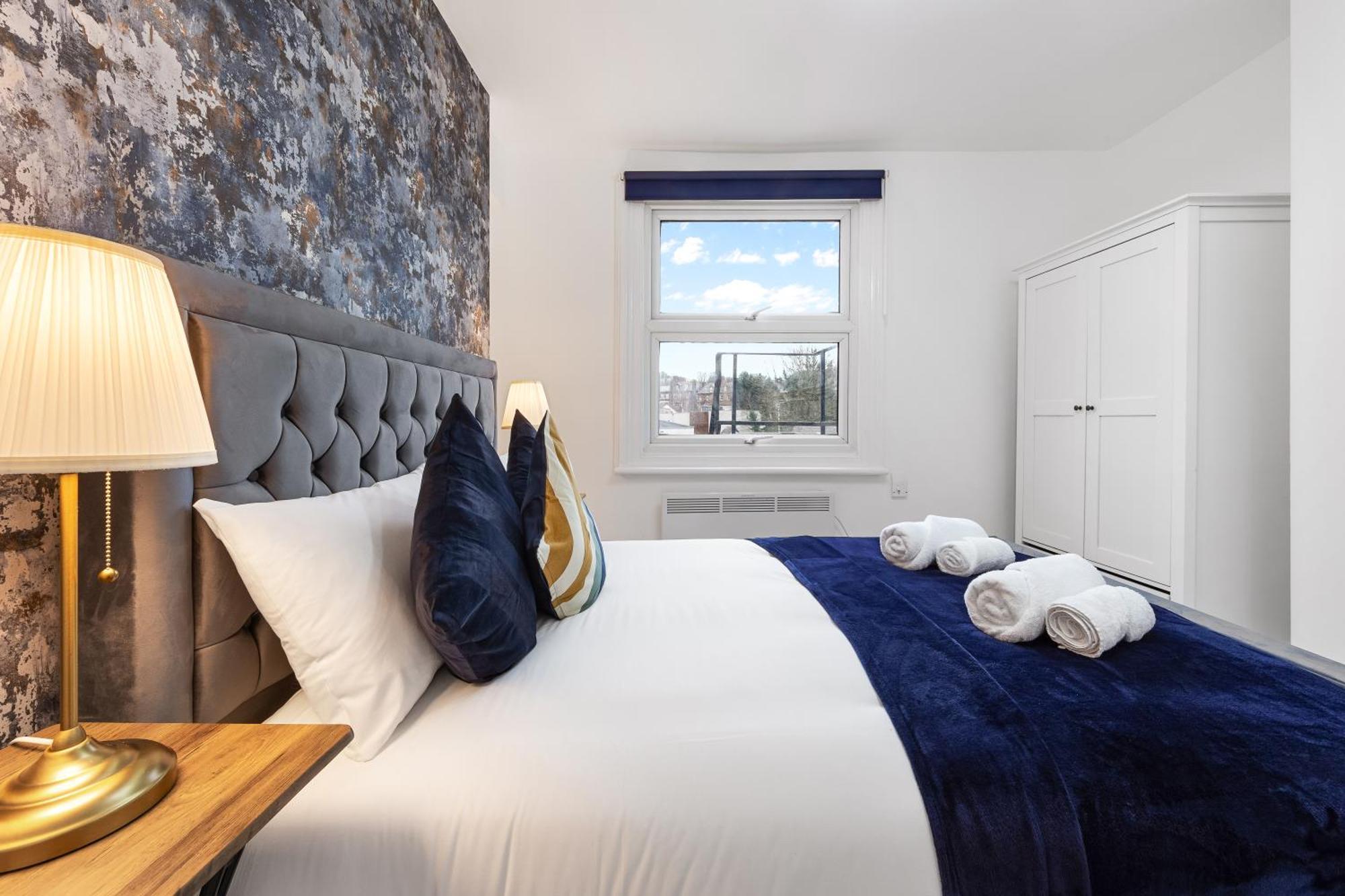Apartment Modern One Bedroom Flat - Sleeps 3 - Transport Links - Finchley Road, Euston, King Cross Station - Nw3