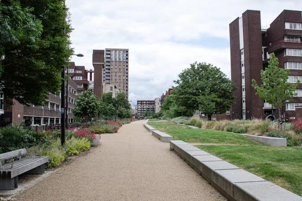 Newly Refurbished 2br Wbalcony In Vibrant Peckham * Londres