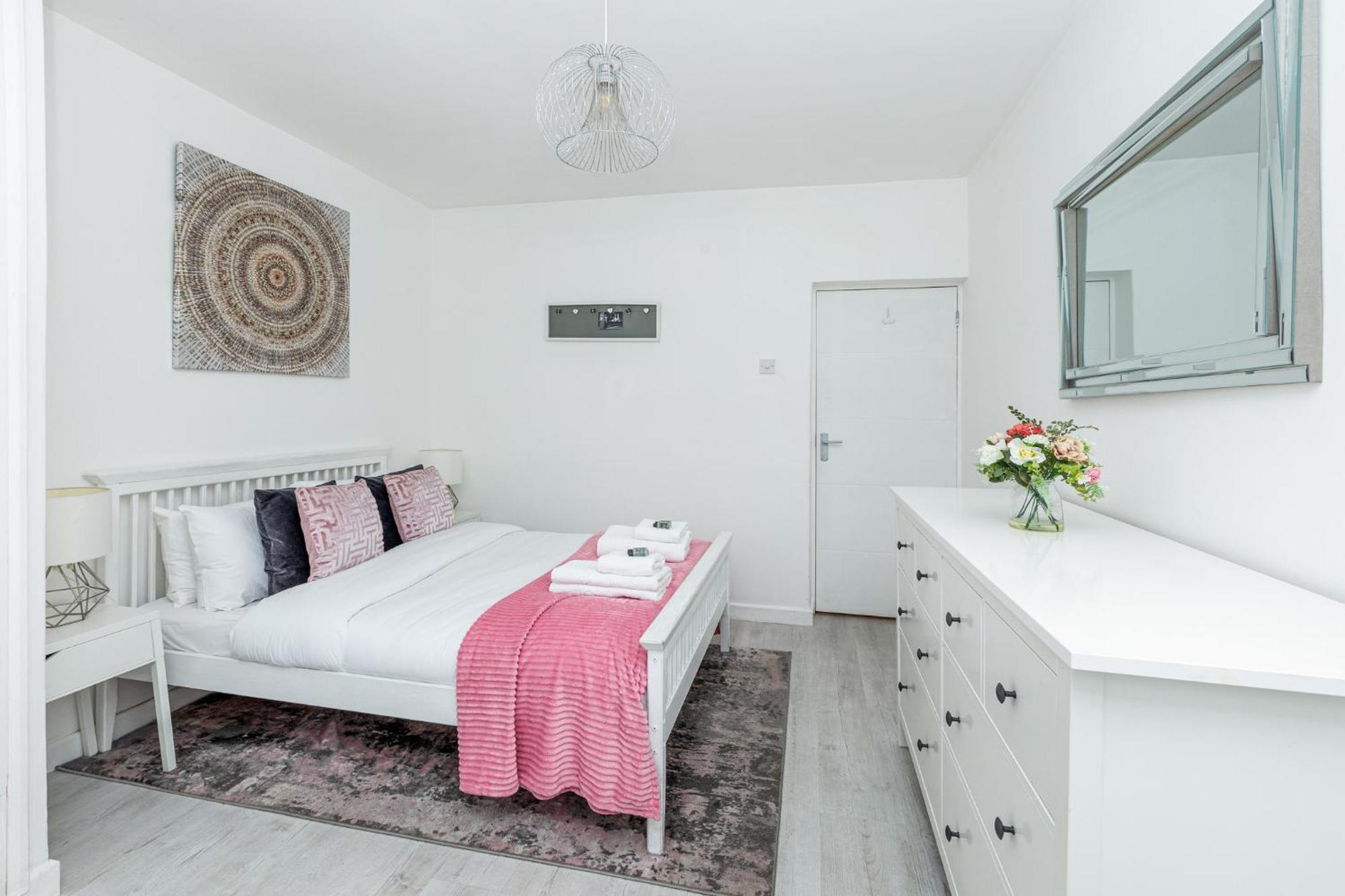 Newly Refurbished 2br Wbalcony In Vibrant Peckham Apartamento *