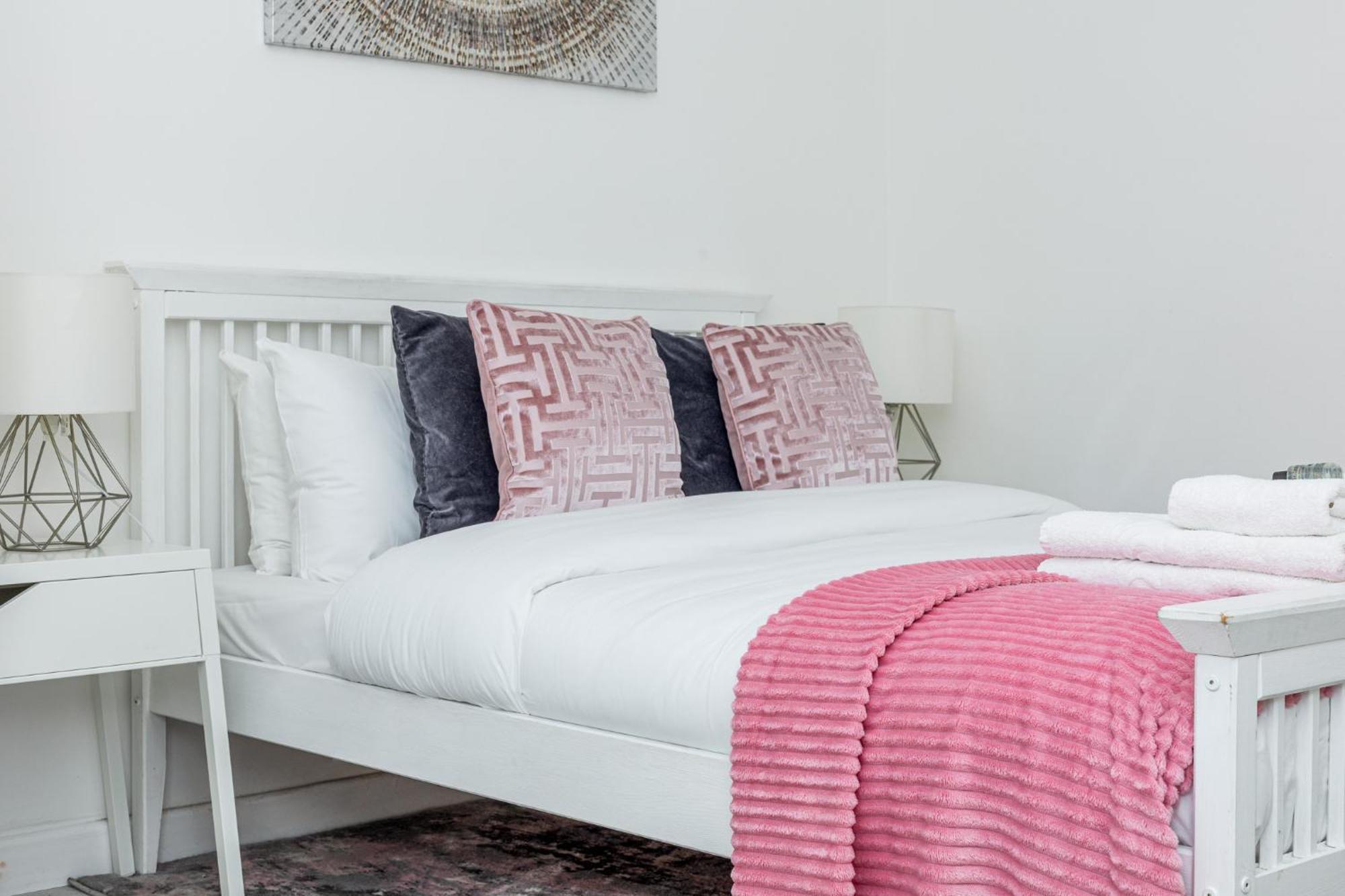 Newly Refurbished 2br Wbalcony In Vibrant Peckham Appartement Londres